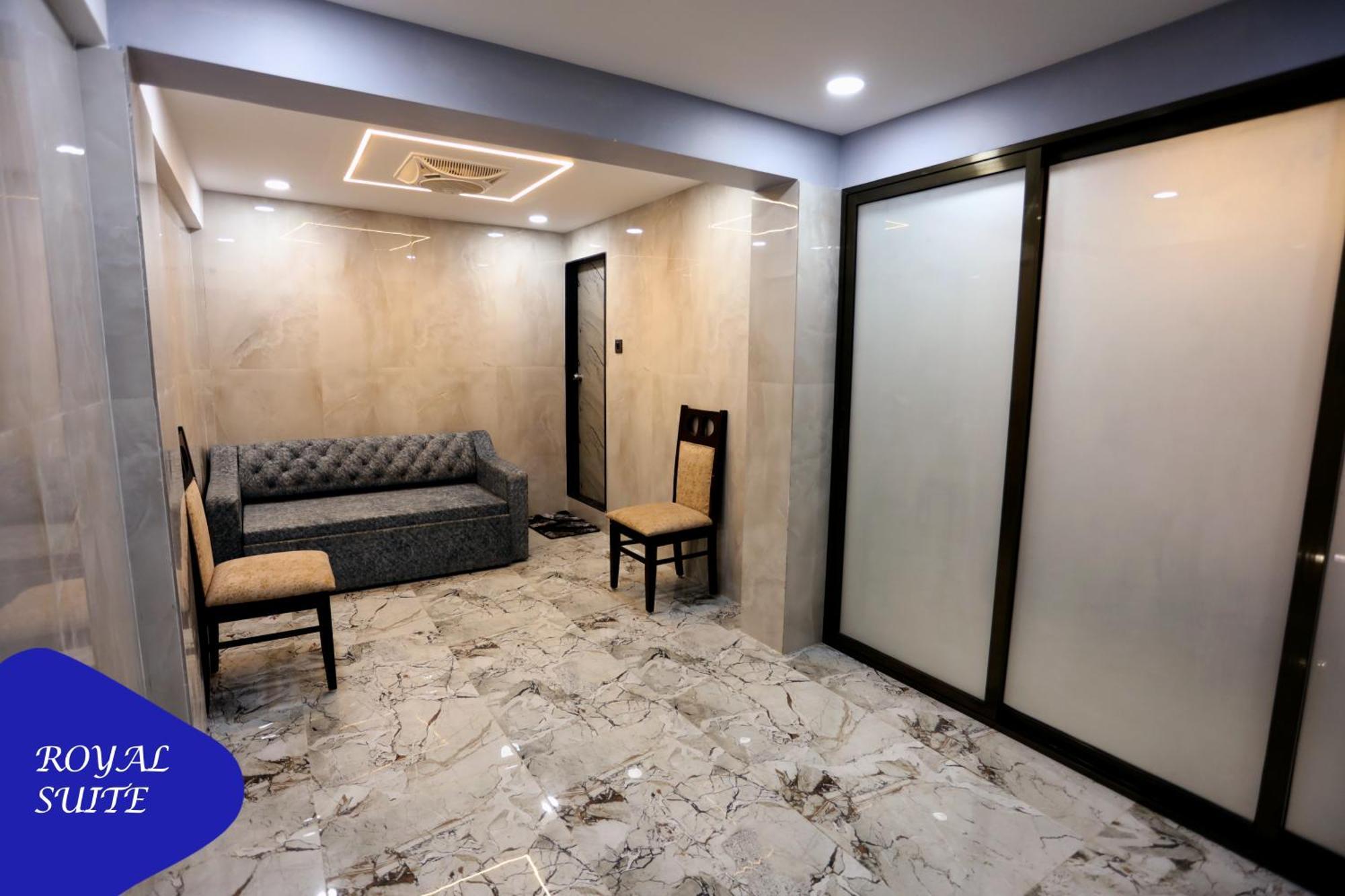 Royal Twin - 12bhk Luxury With Turf Villa Lonavala