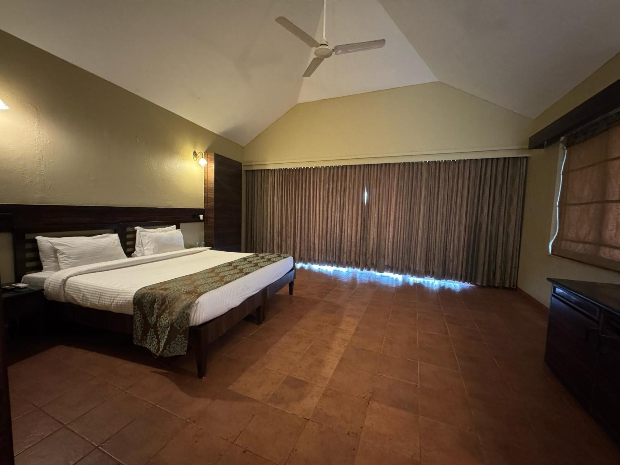 Upper Deck - And Relax At The Highest Peak 4* Lonavala
