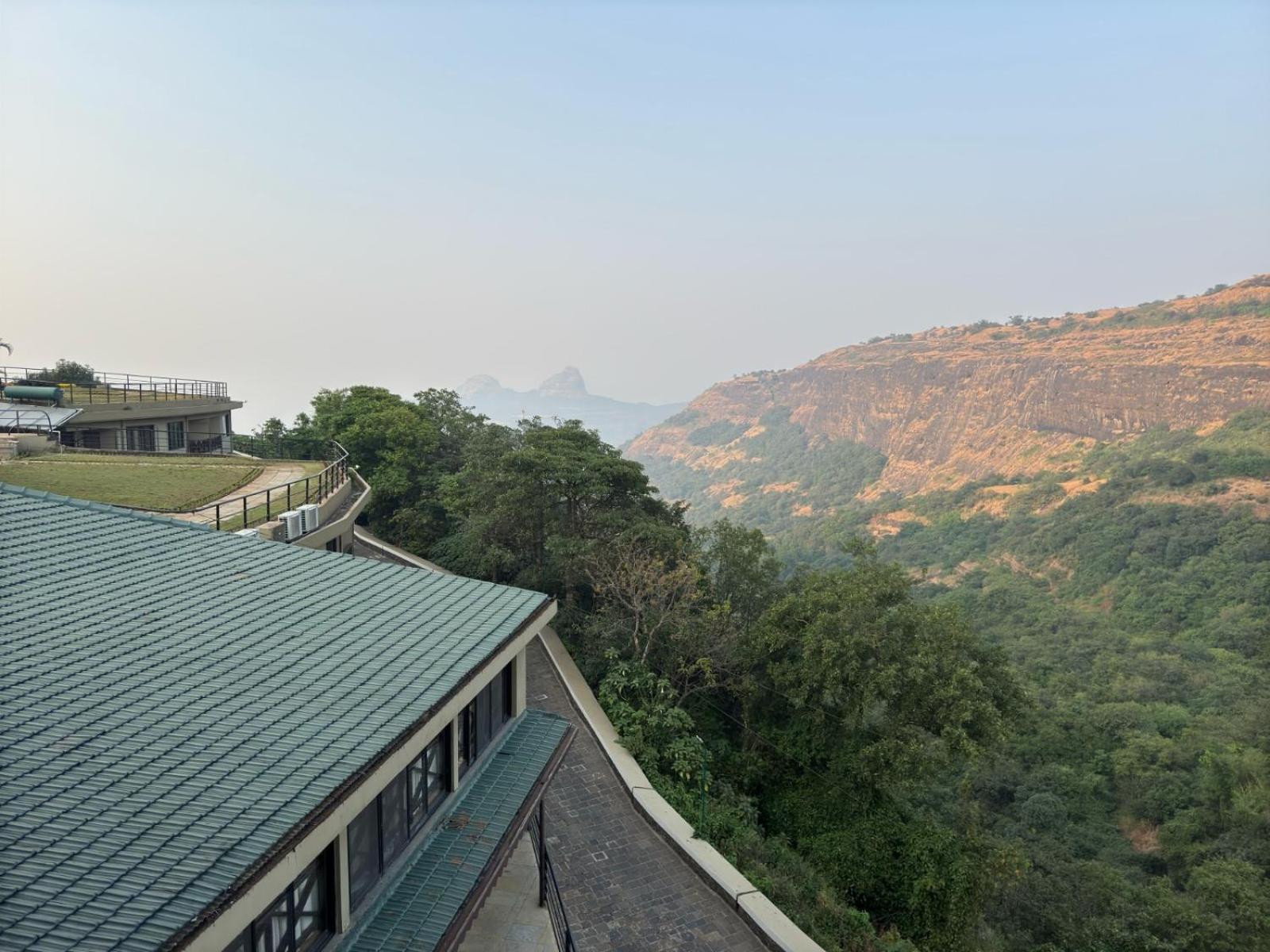Resort Upper Deck - And Relax At The Highest Peak