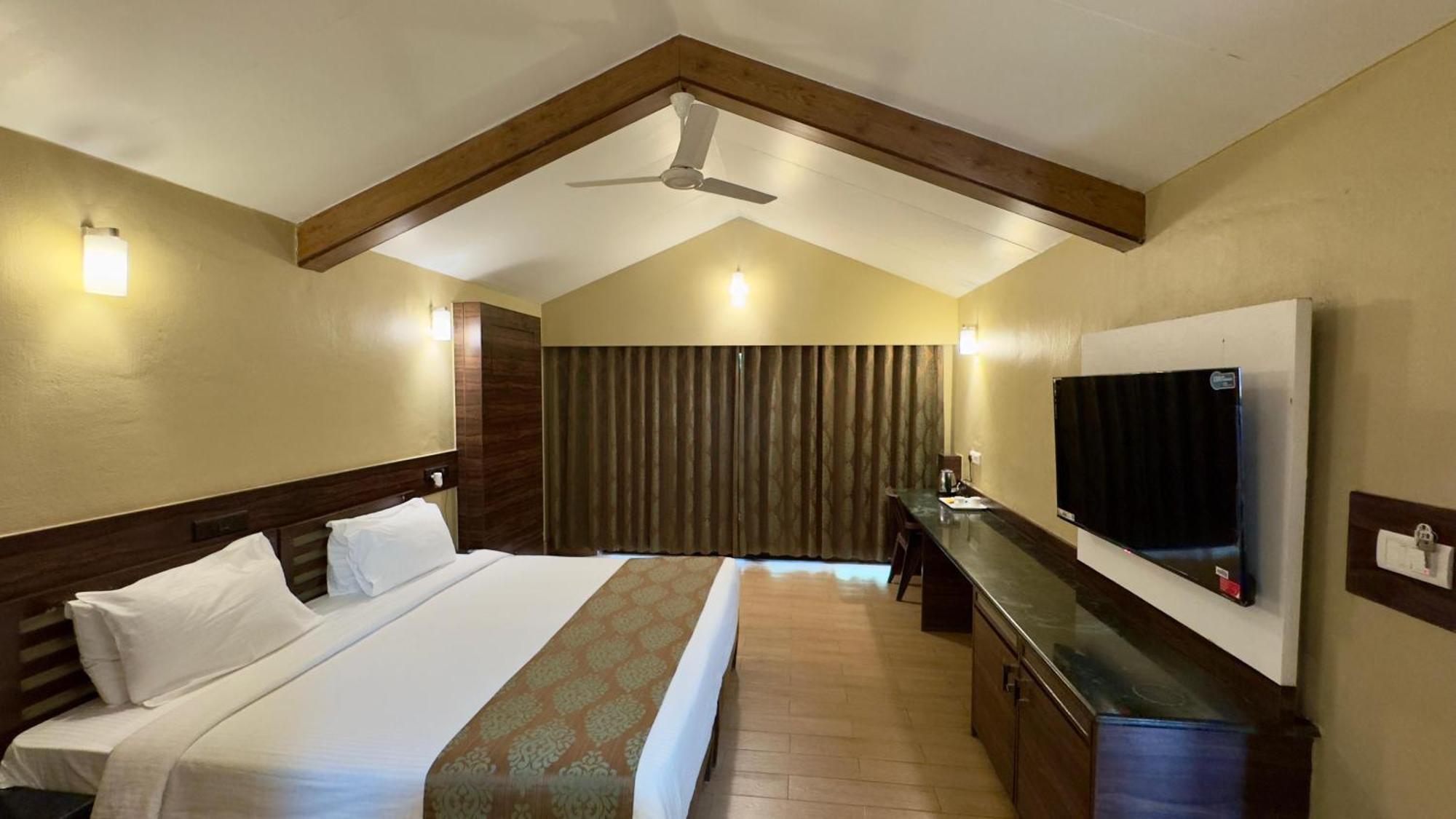 Upper Deck - And Relax At The Highest Peak Resort