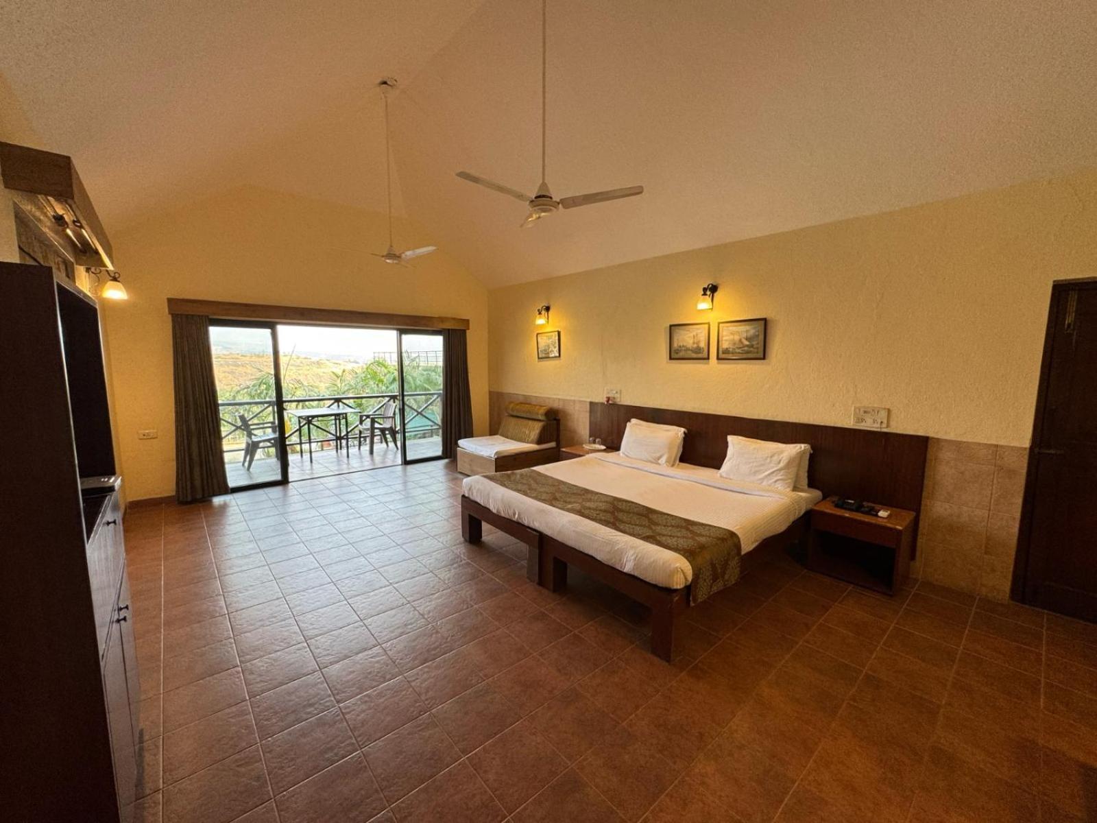 Upper Deck - And Relax At The Highest Peak