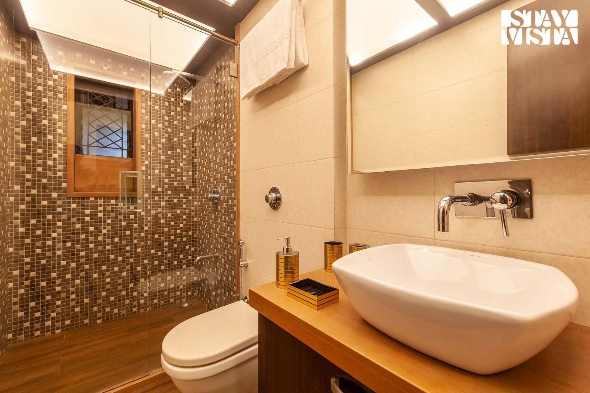 Villa Casa Enchante By Stayvista - Pool, Views, Ping Pong, And A Lush Lawn For A Perfect Retreat