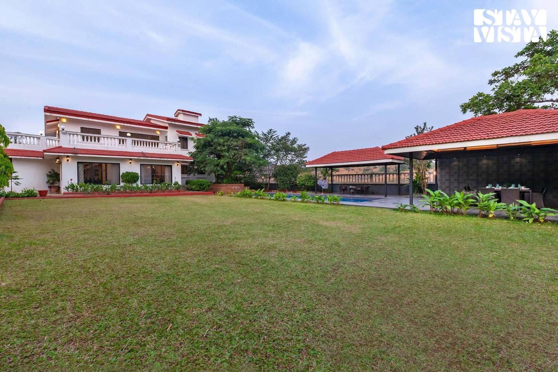 Casa Enchante By Stayvista - Pool, Views, Ping Pong, And A Lush Lawn For A Perfect Retreat Villa *