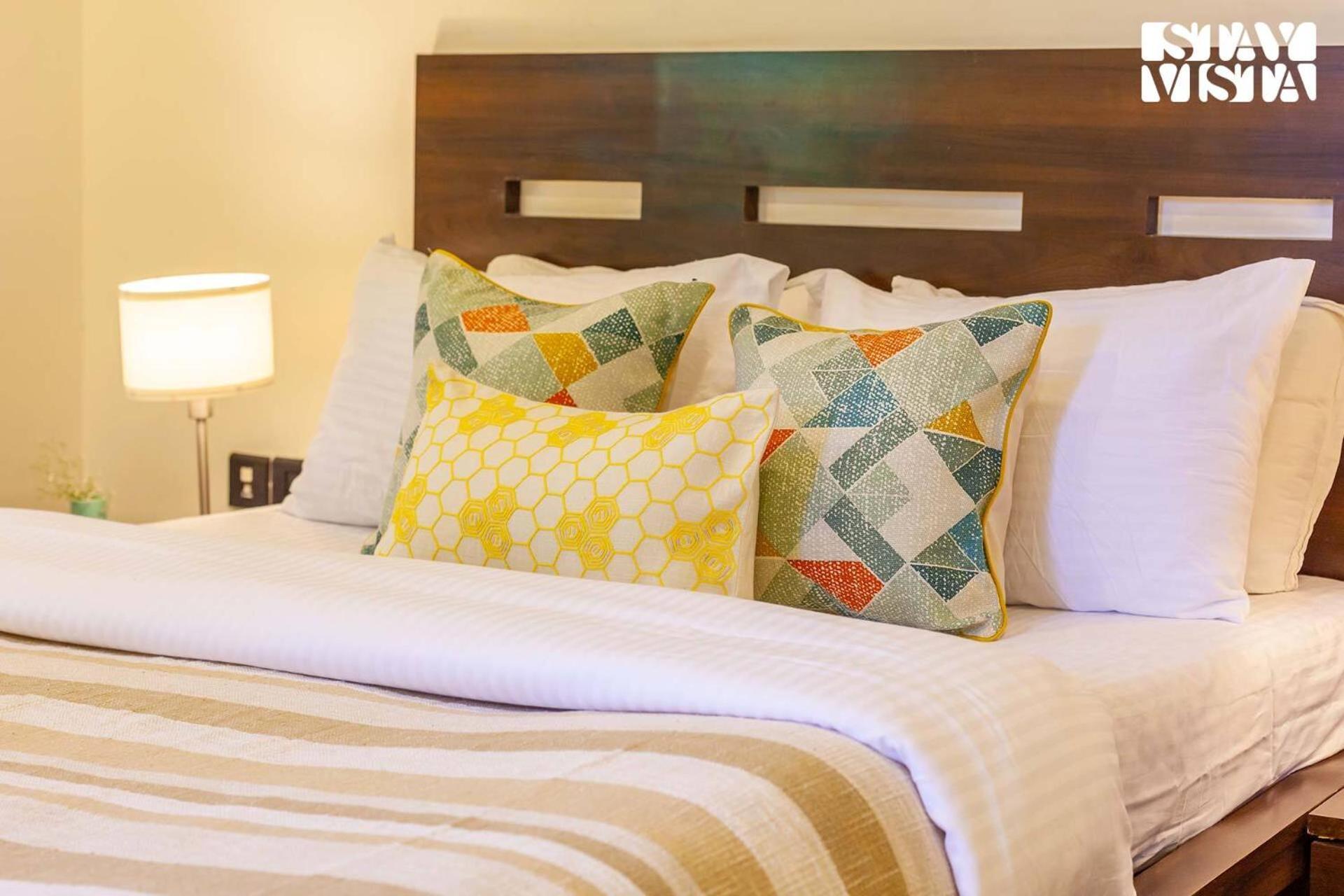 Casa Enchante By Stayvista - Pool, Views, Ping Pong, And A Lush Lawn For A Perfect Retreat * Lonavala