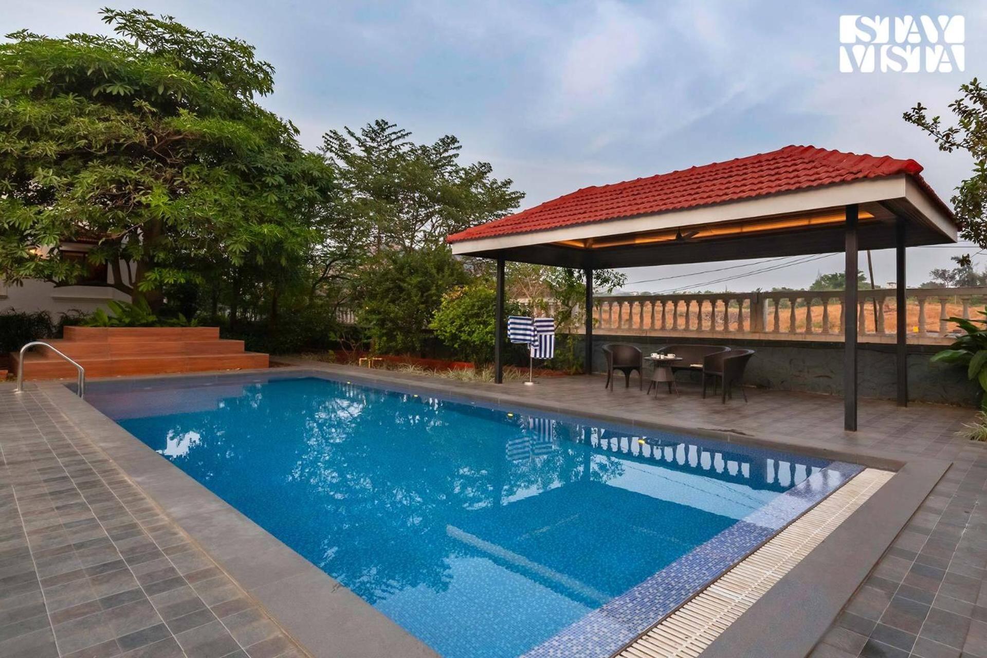 Villa Casa Enchante By Stayvista - Pool, Views, Ping Pong, And A Lush Lawn For A Perfect Retreat *