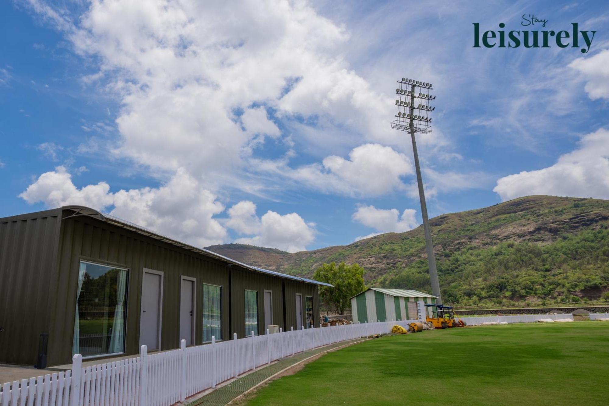 Leisurely - Pavilion By The Hills, - Stadium View Hotel Lonavala