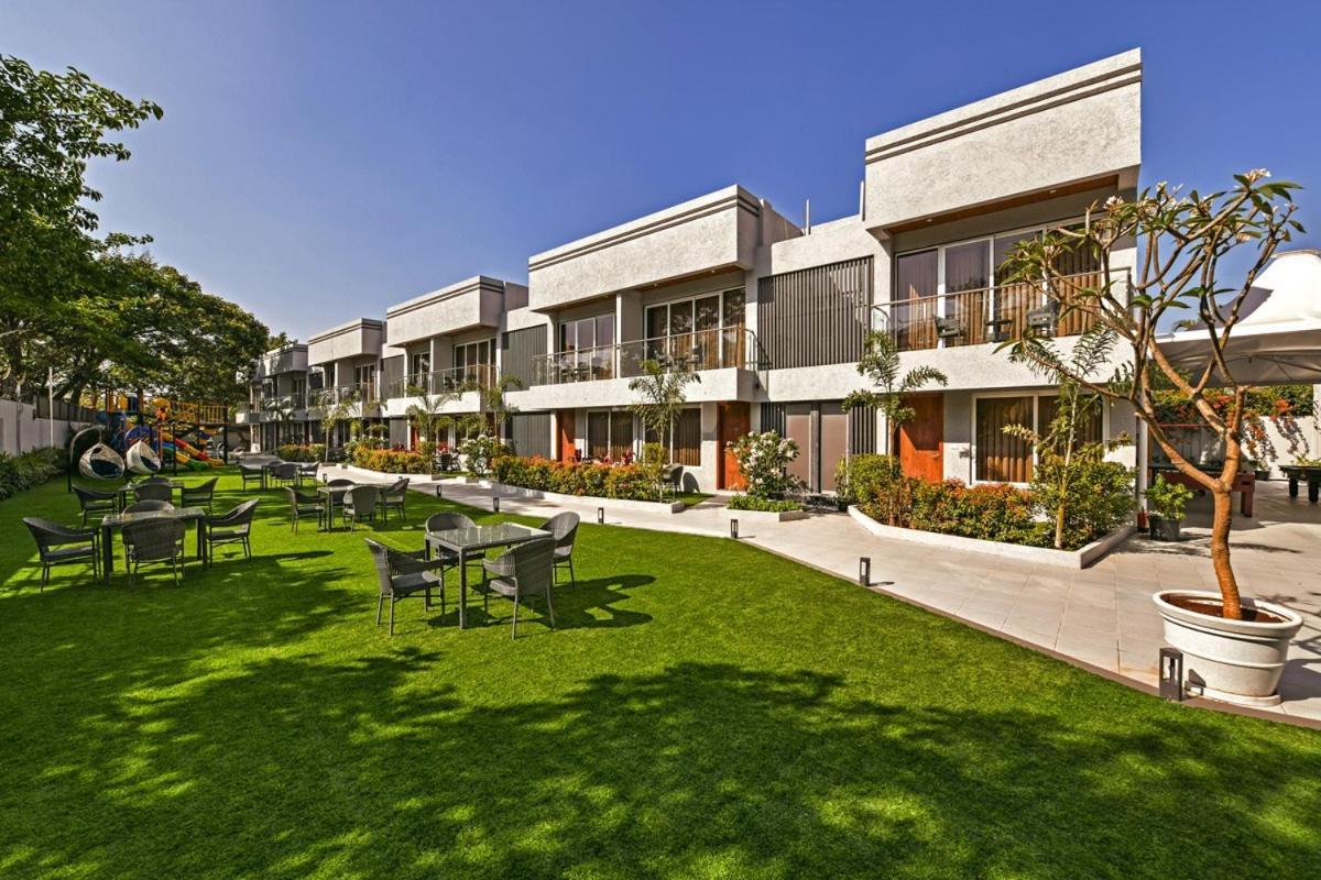 Meritas Aura Resort *