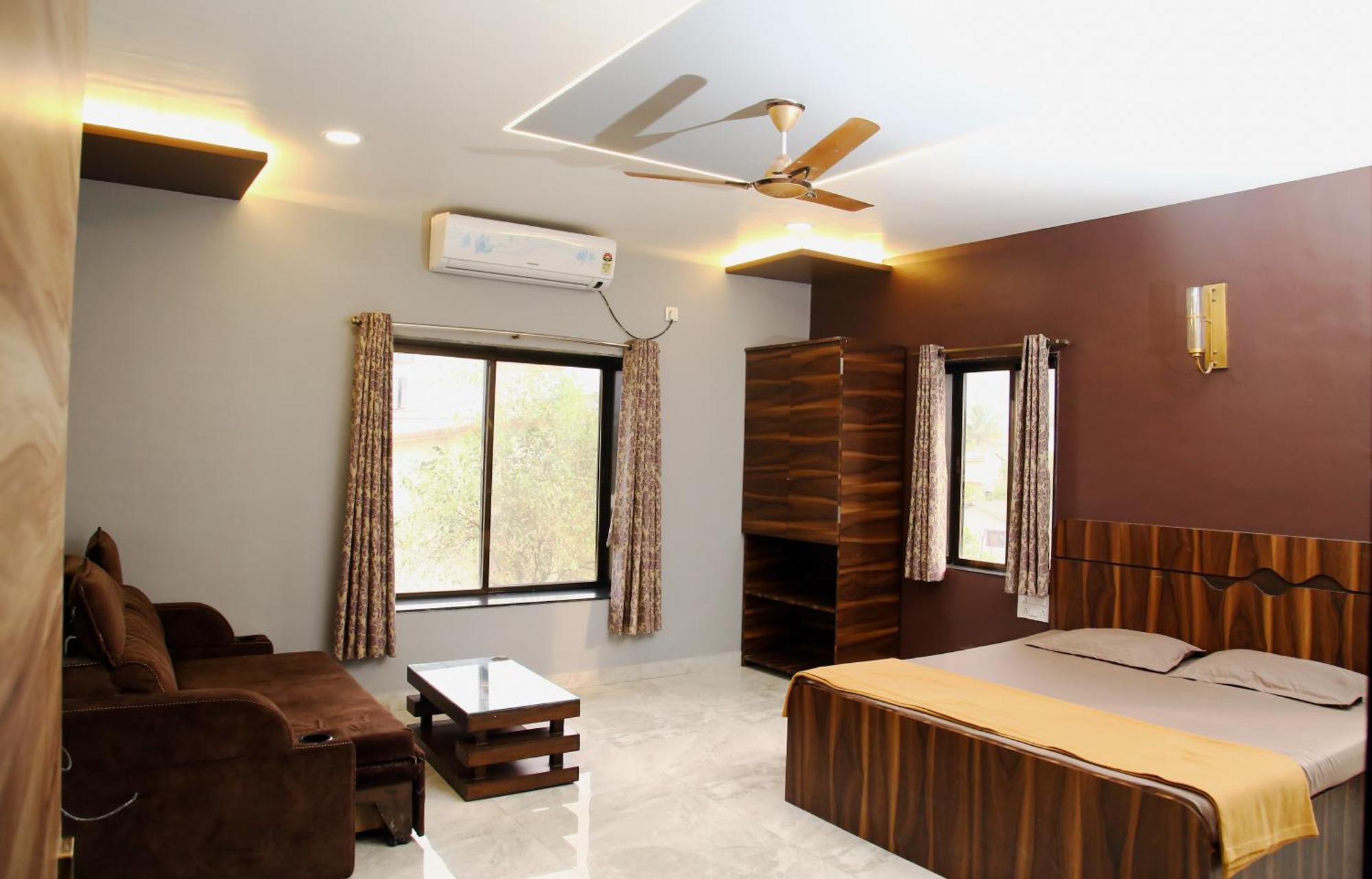 Royal Escape * Lonavala