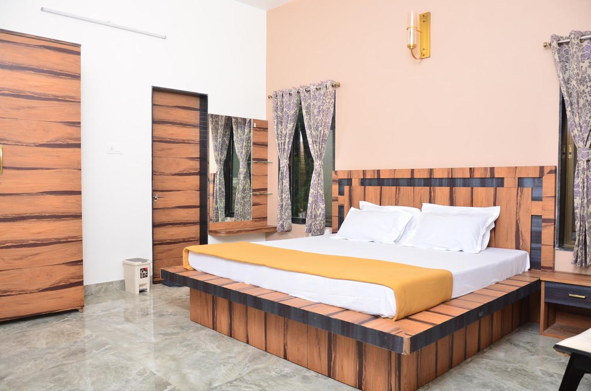 Villa Royal Escape