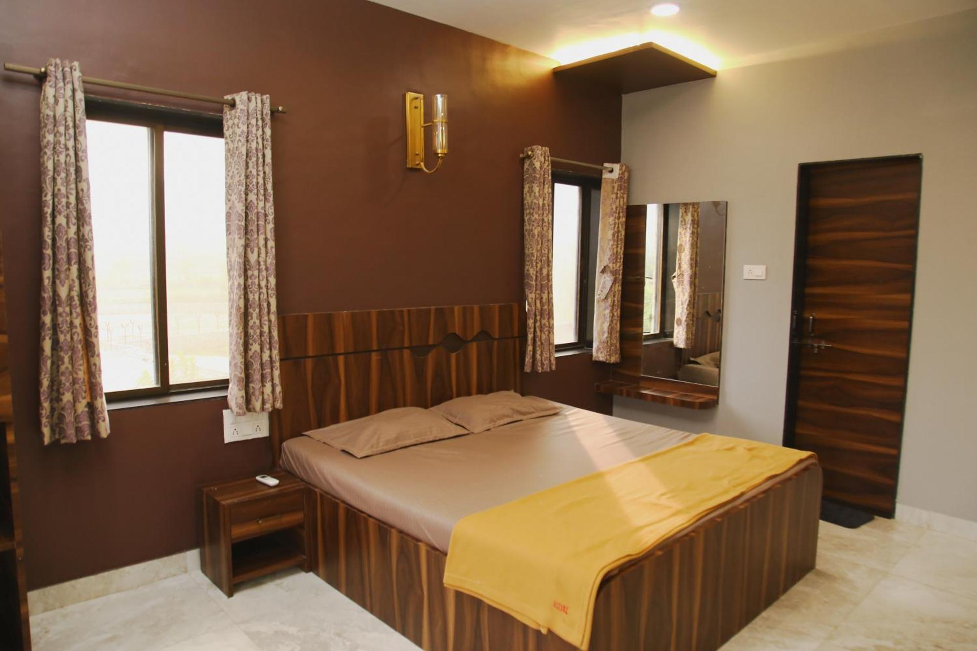 Royal Escape * Lonavala