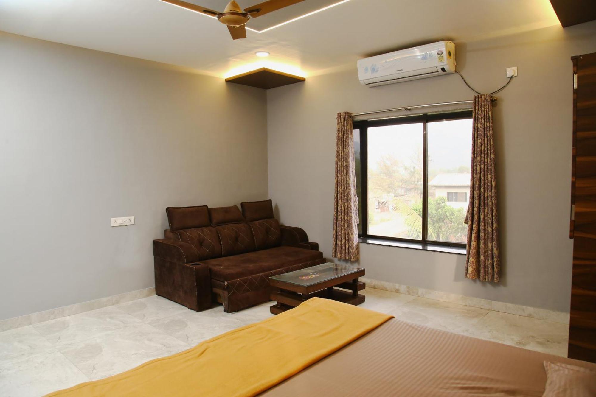 Royal Escape Lonavala