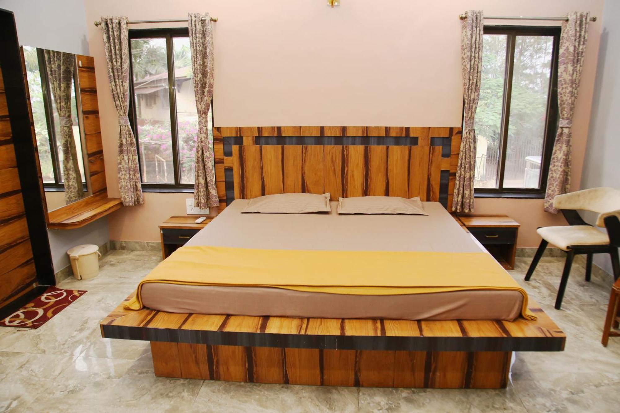 Royal Escape * Lonavala