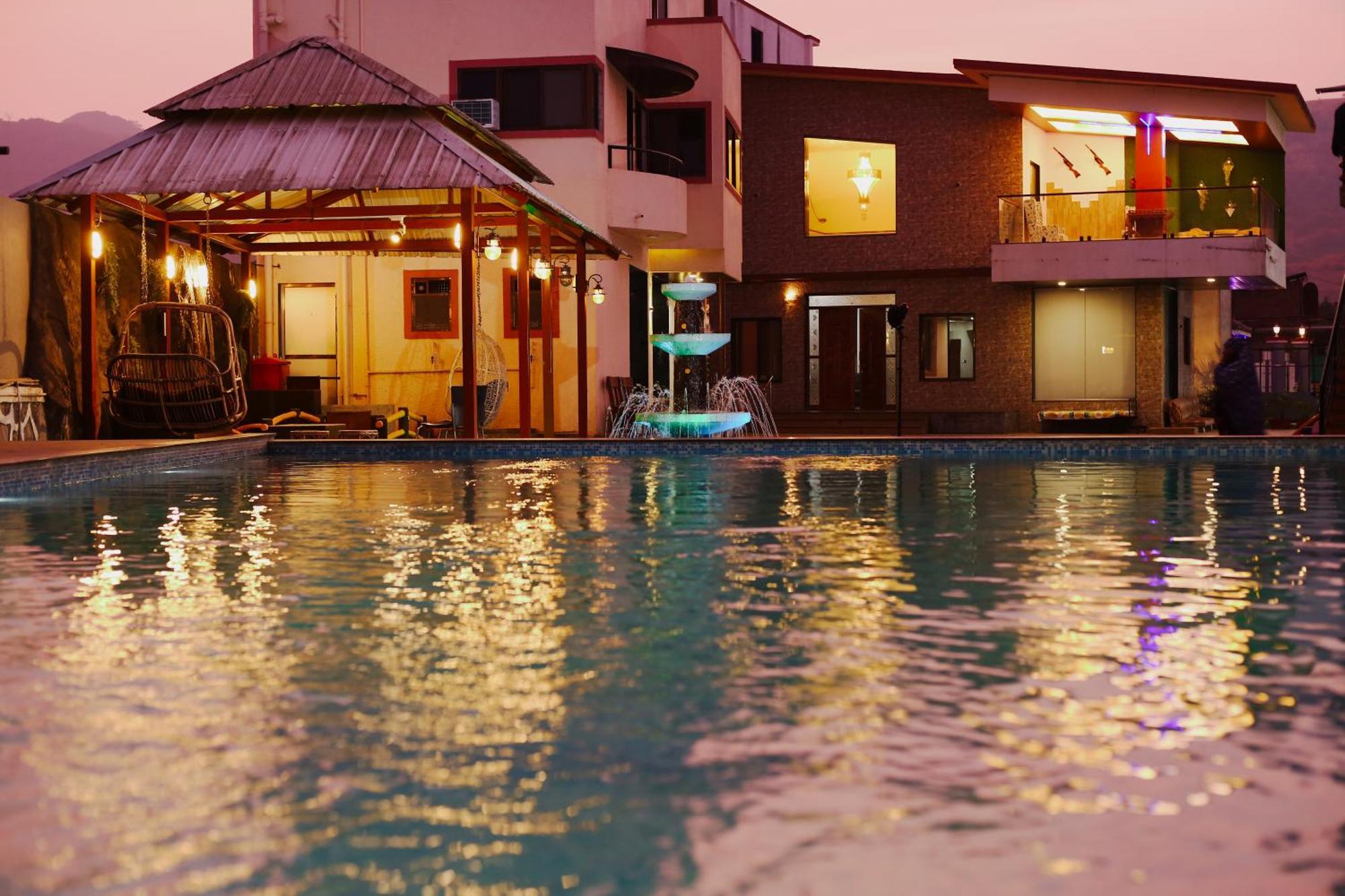 Royal Twin - 12bhk Luxury With Turf * Lonavala