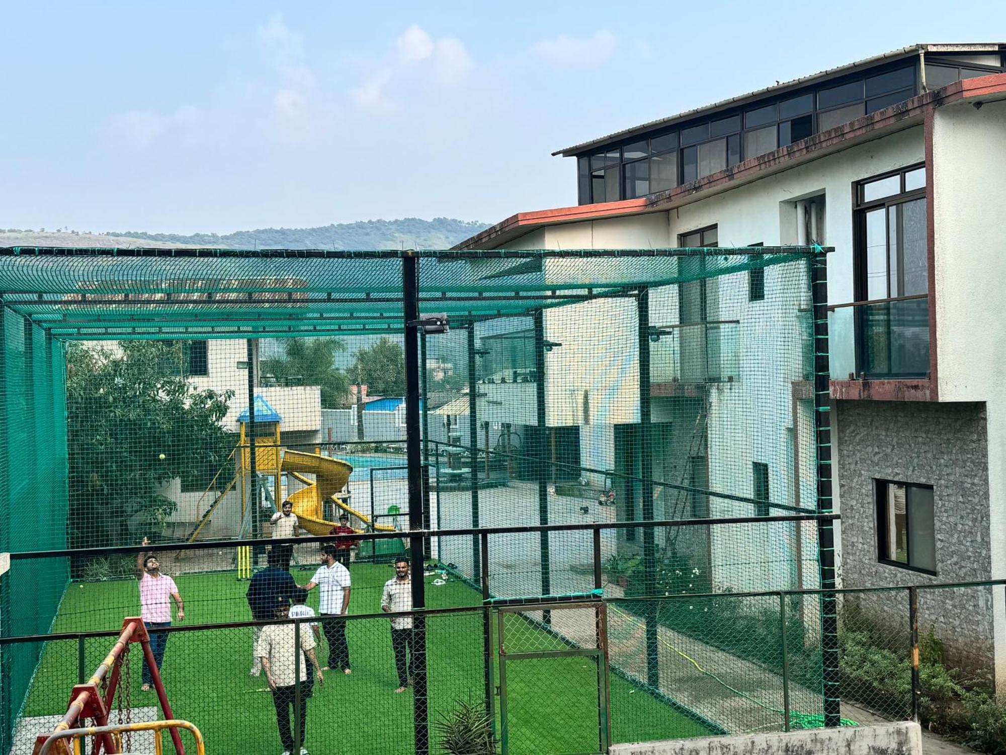 Villa Royal Twin - 12bhk Luxury With Turf