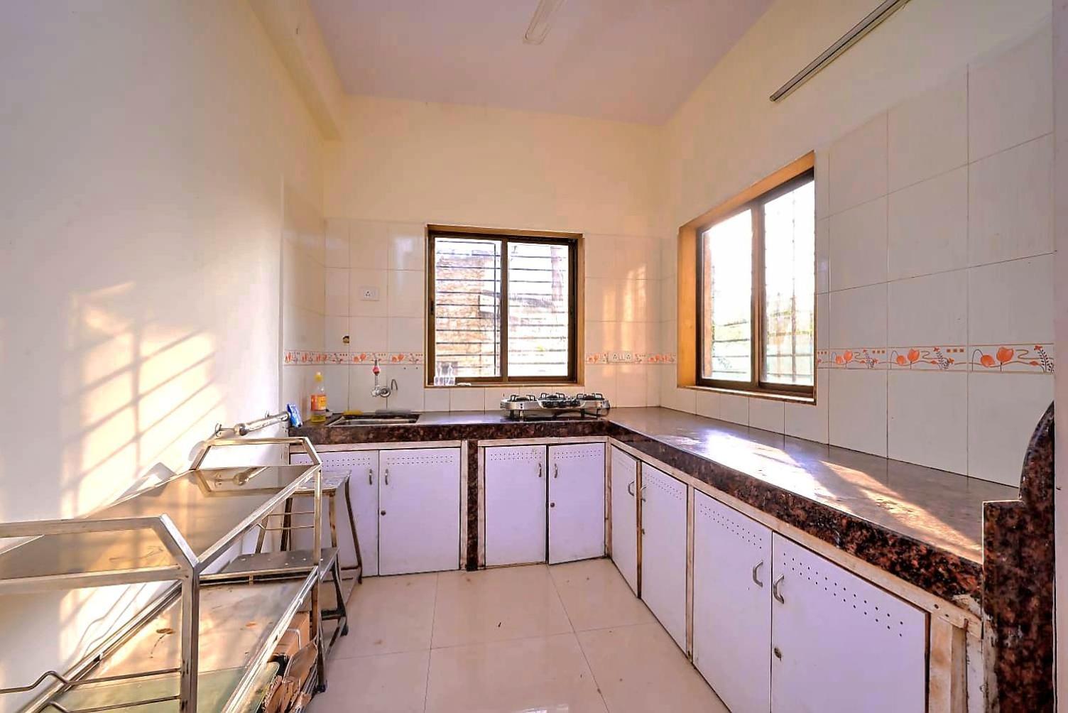 Ll 1bhk Mercury Ll Villa *