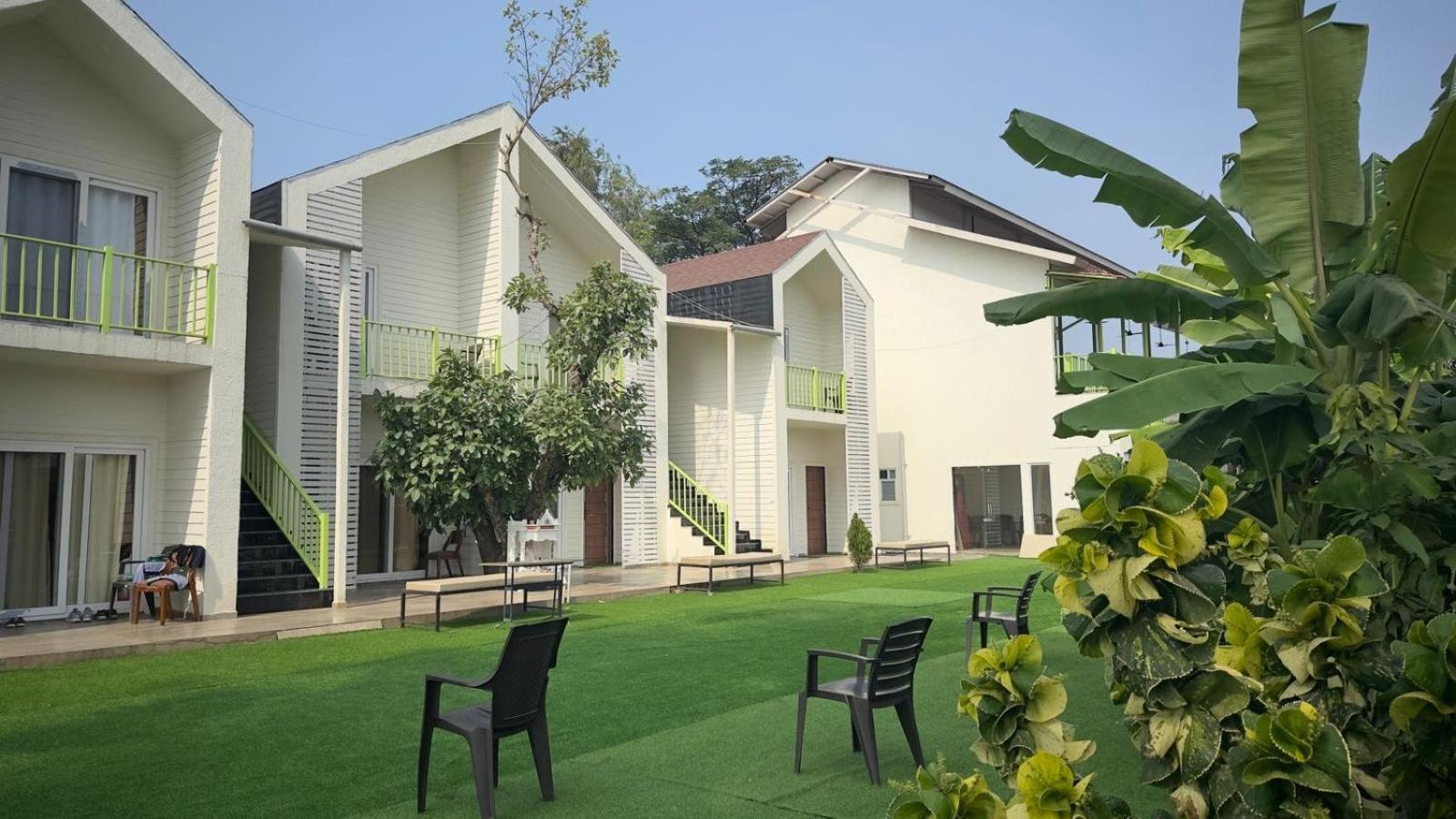 Resort Ayush Retreat *