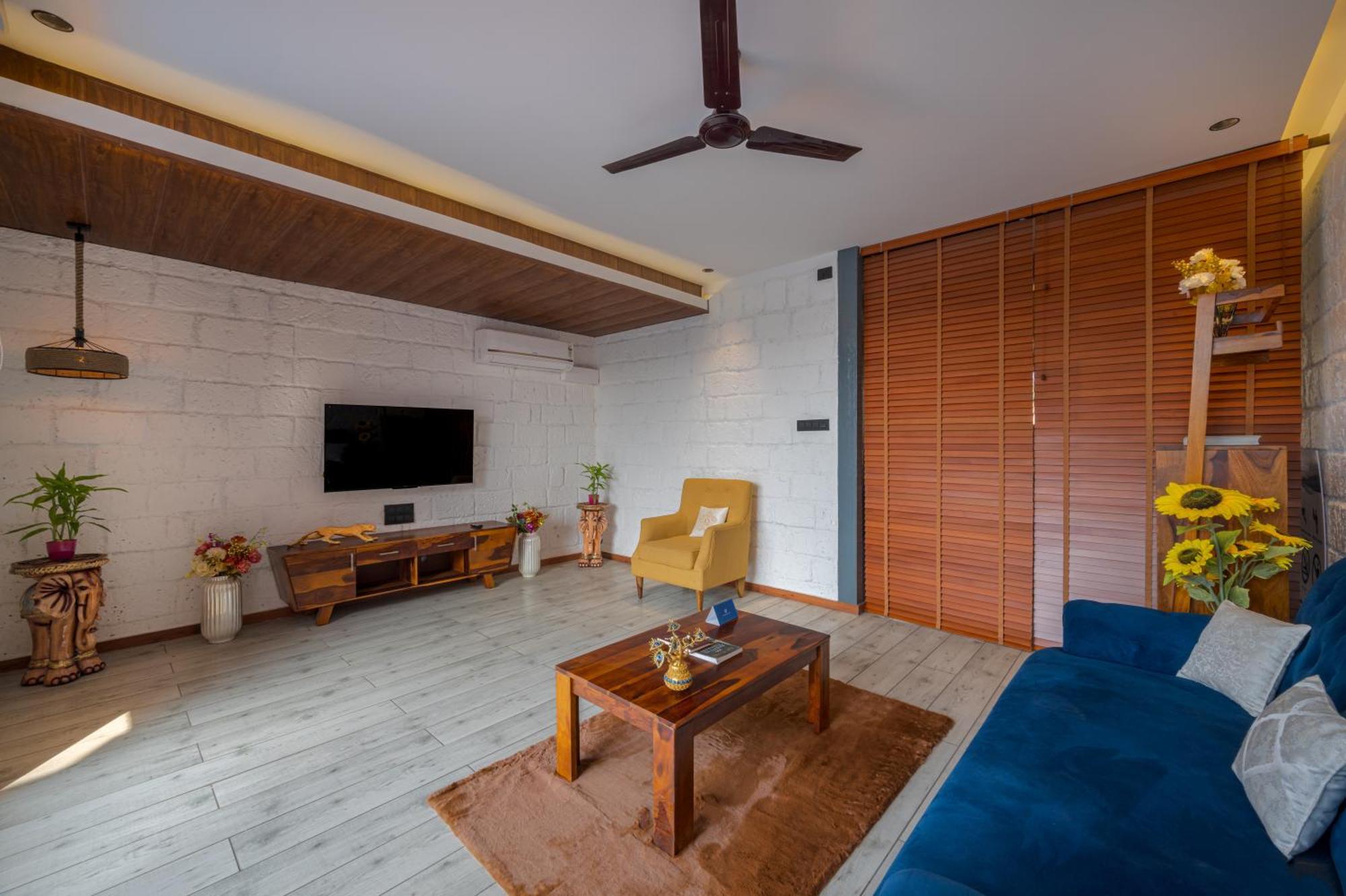 Villa Saffronstays Red Letter Day Lonavala