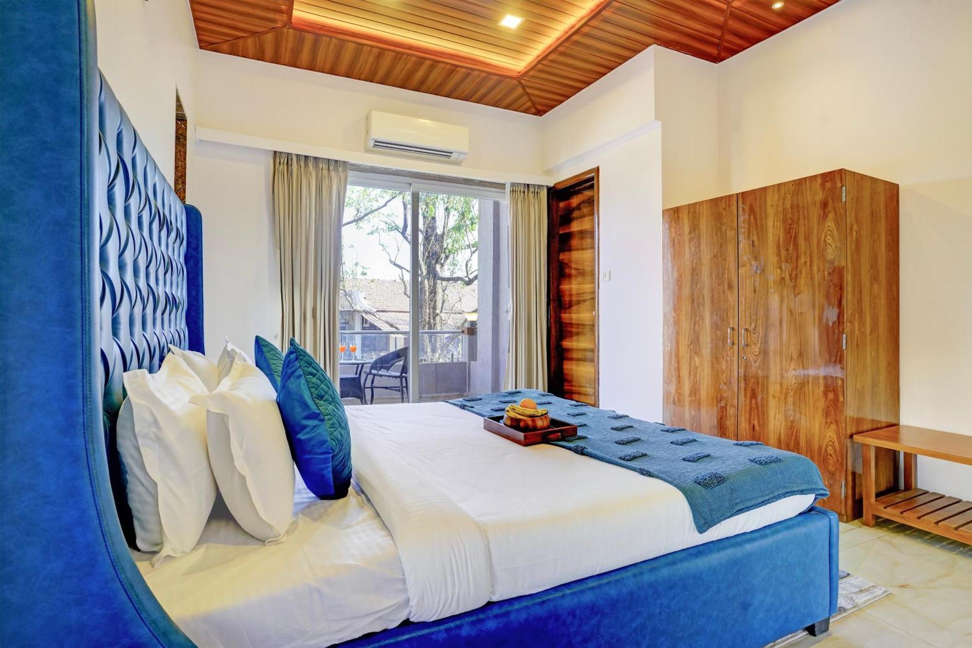 Alaya 4 Bhk With Poolside Gazebo & Garden - Nest Villa
