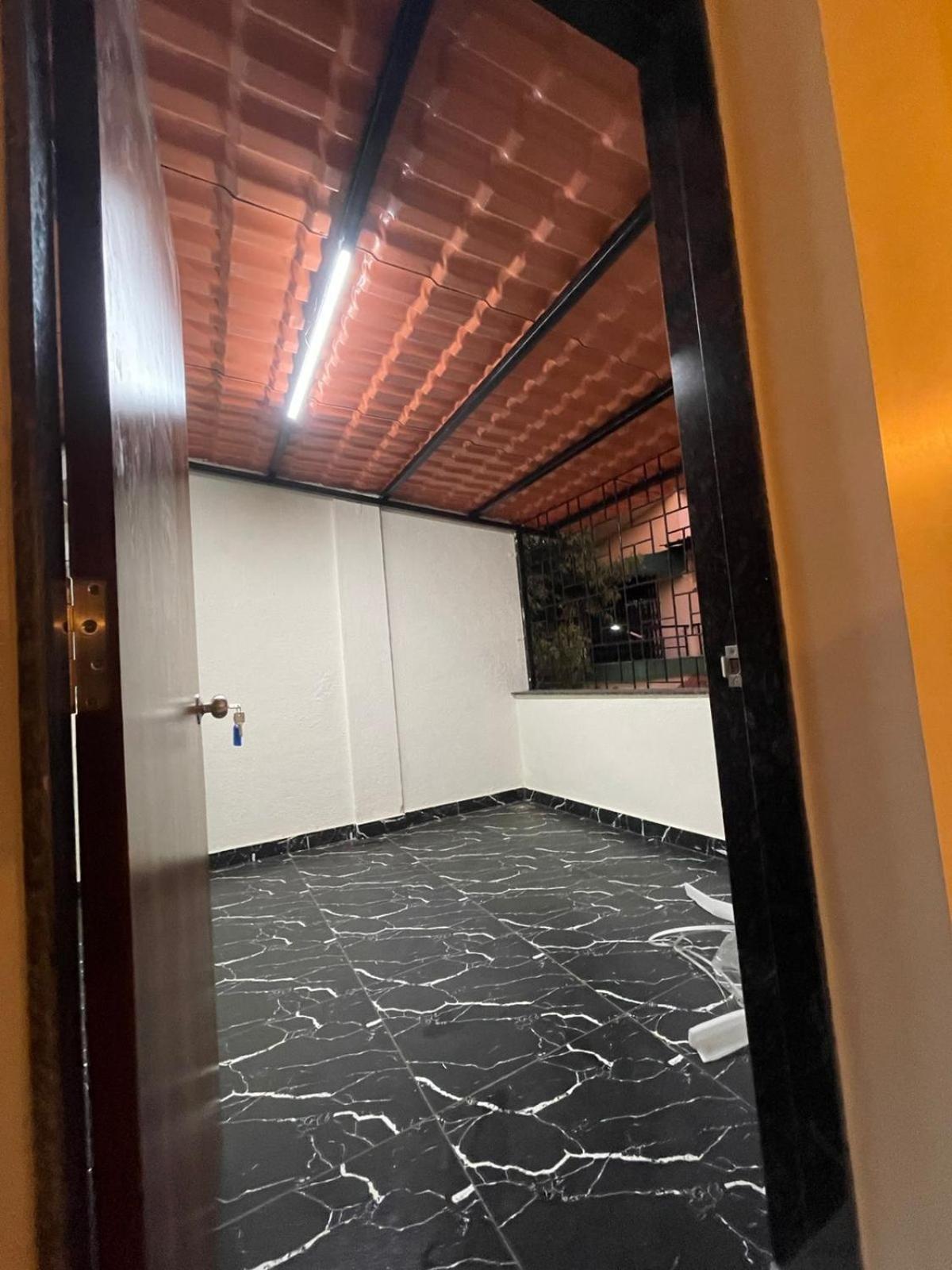 Mannat With Swimming Pool And Garden *
