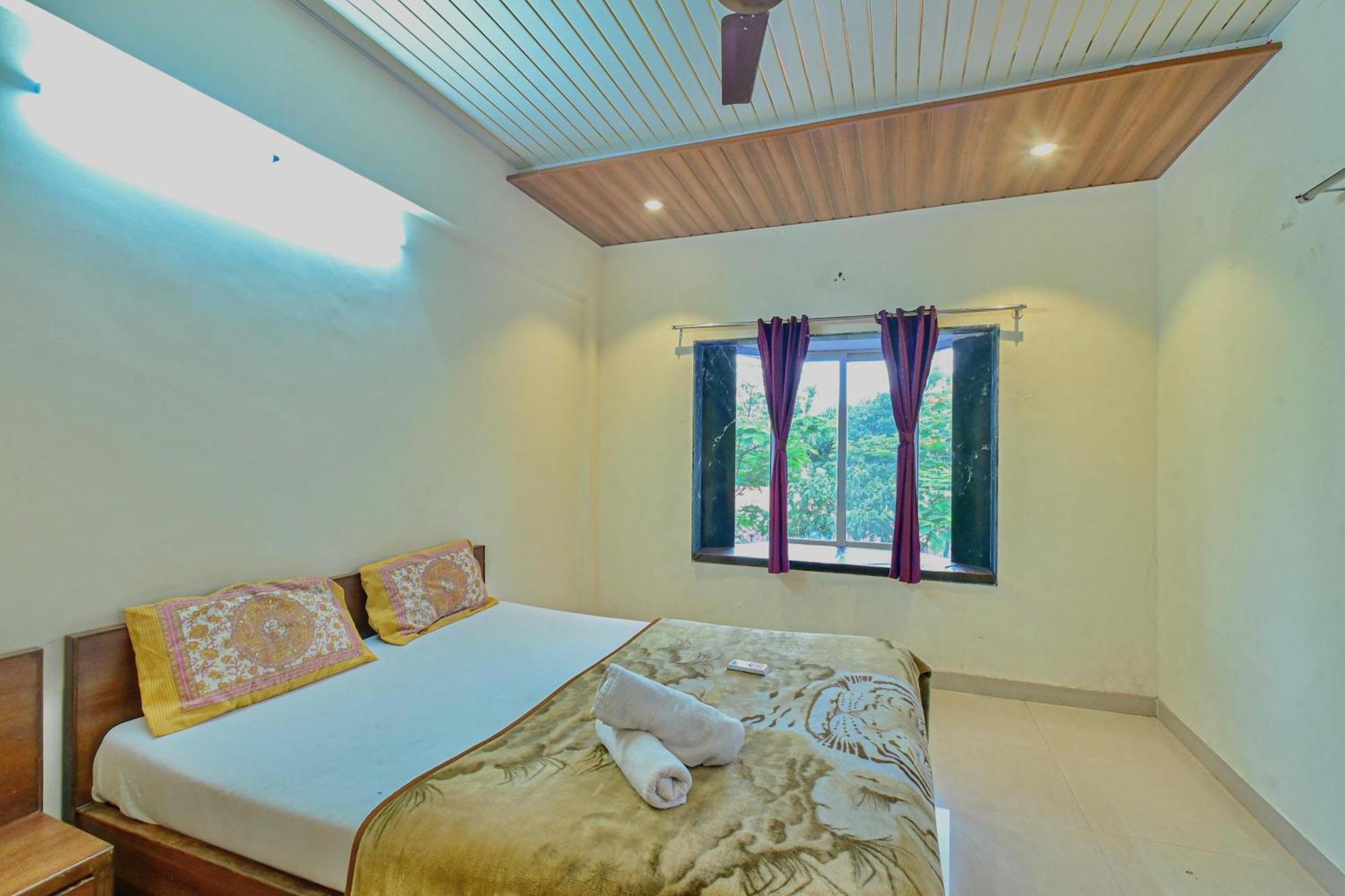 Aarya Guest house *