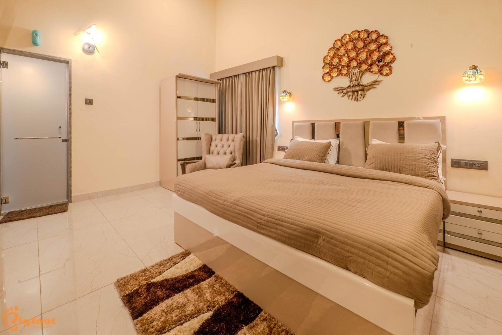 97 Royal Vista * Lonavala