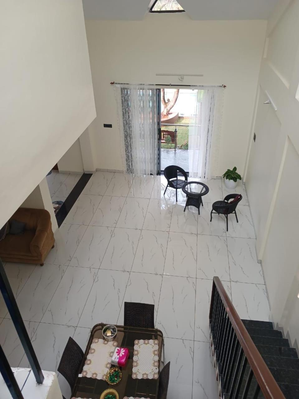Villa Lavish - 3 Bhk Pool With Lawn *