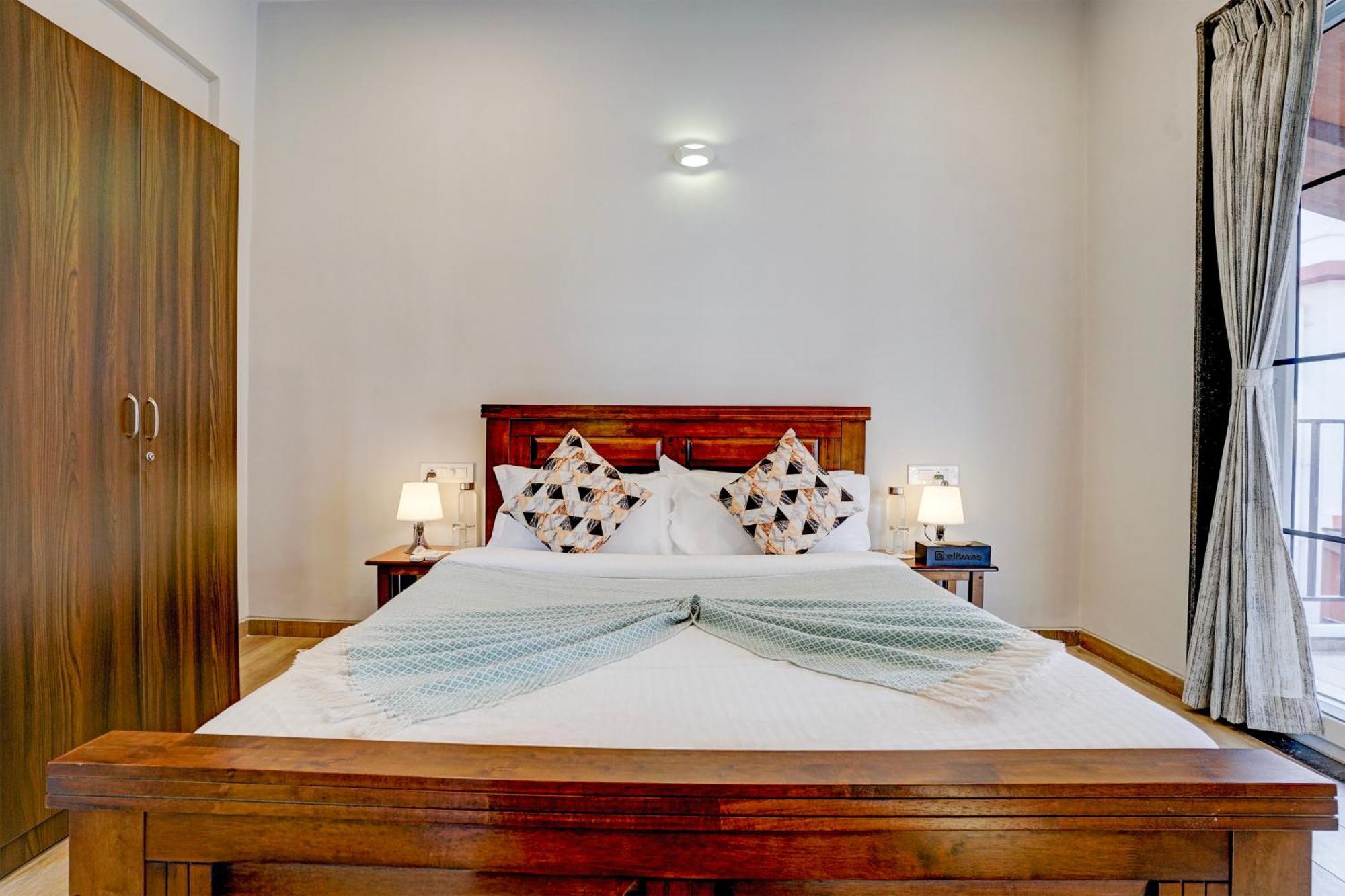 Elivaas 3 Bhk Aamy With Pvt Pool & Garden Lonavala