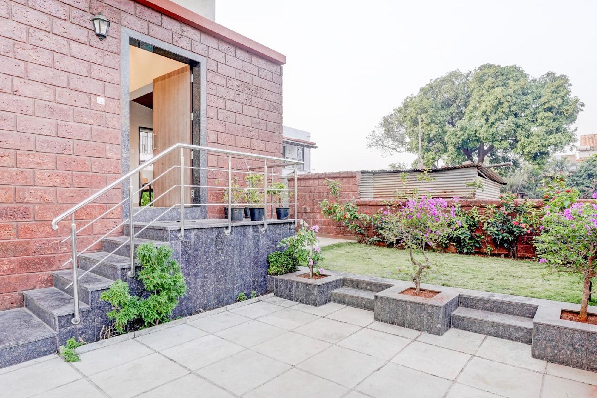Elivaas 3 Bhk Aamy With Pvt Pool & Garden *