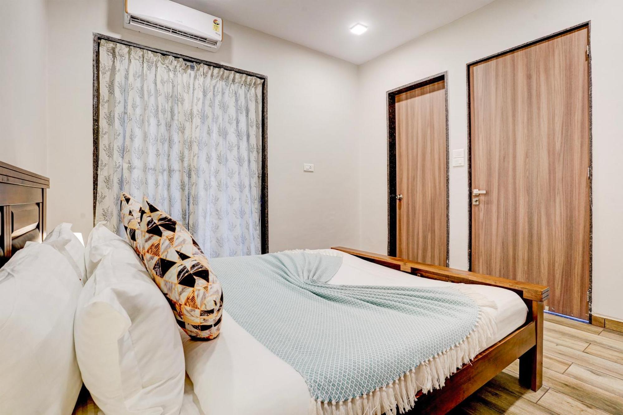 Elivaas 3 Bhk Aamy With Pvt Pool & Garden Villa