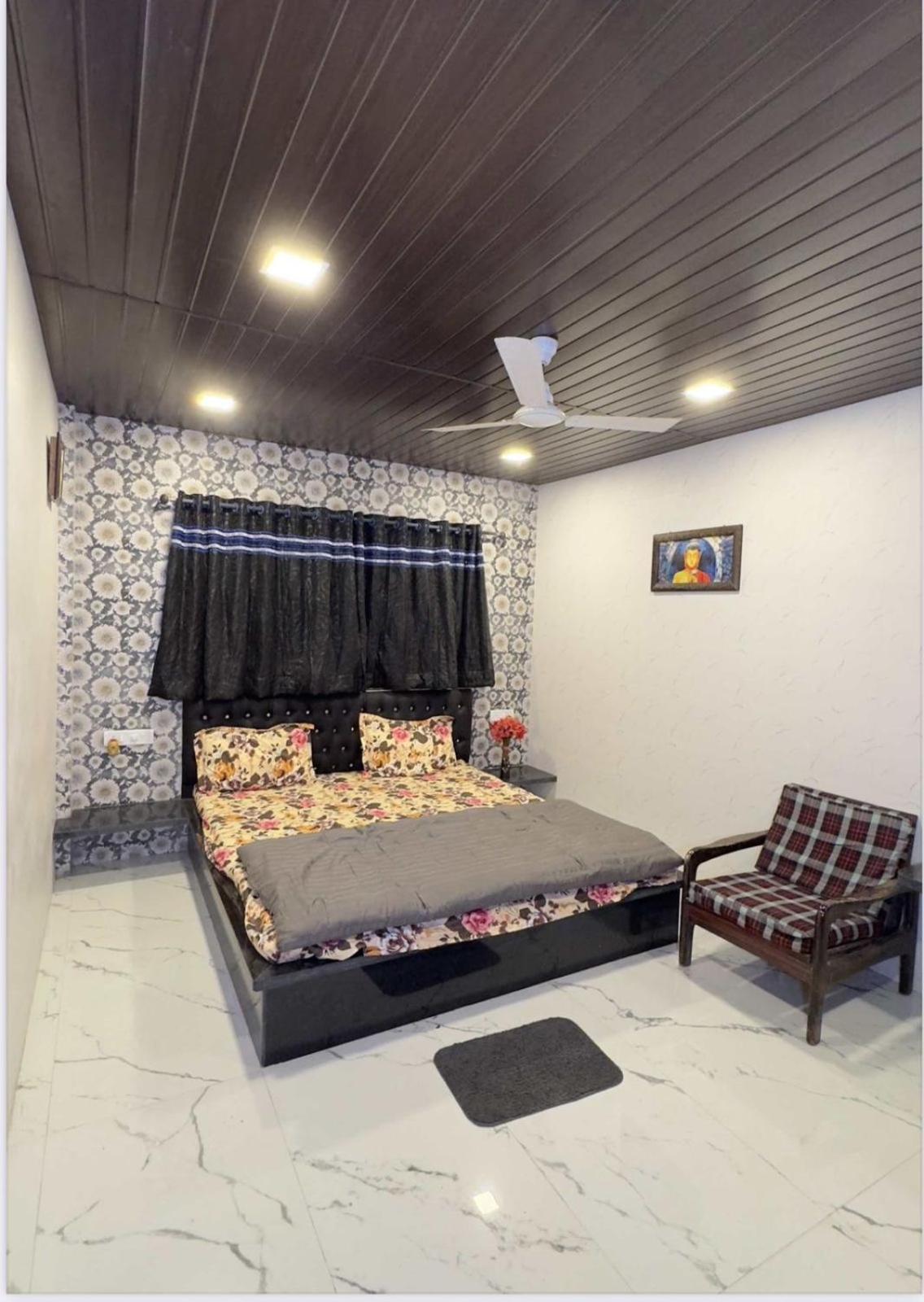 Villa Enclave 6bhk
