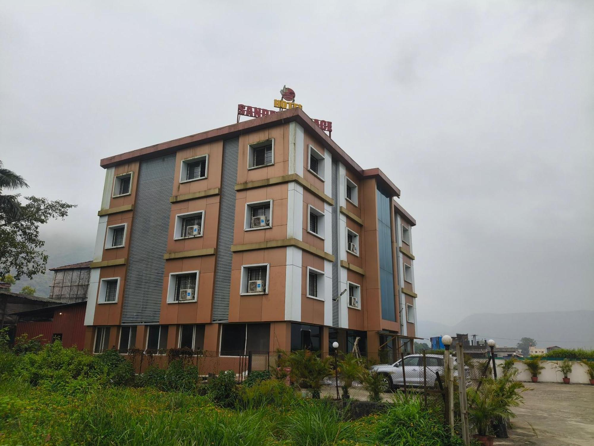 Sandesh Palace 3*