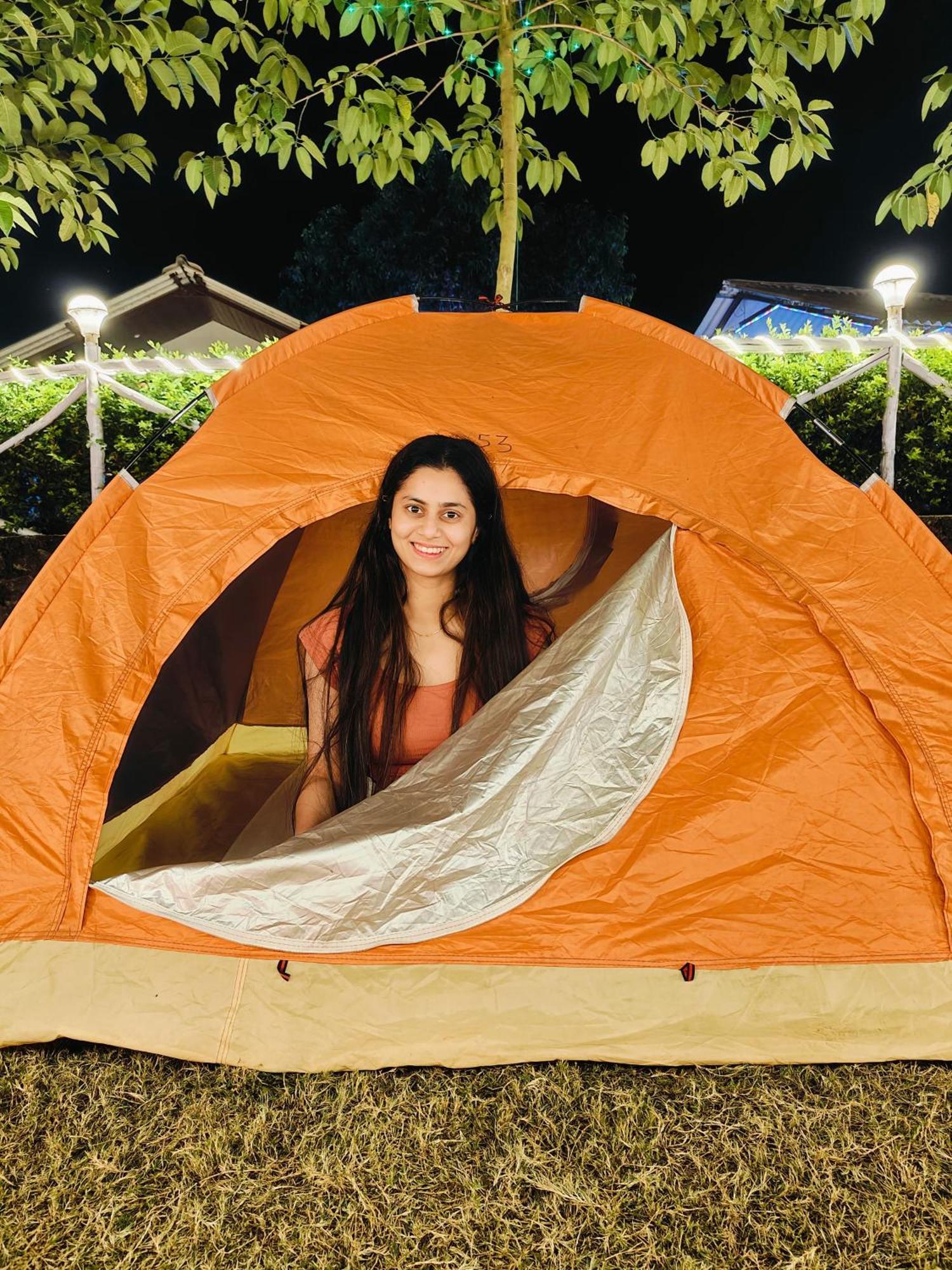 Shelby Pawana & Tents *