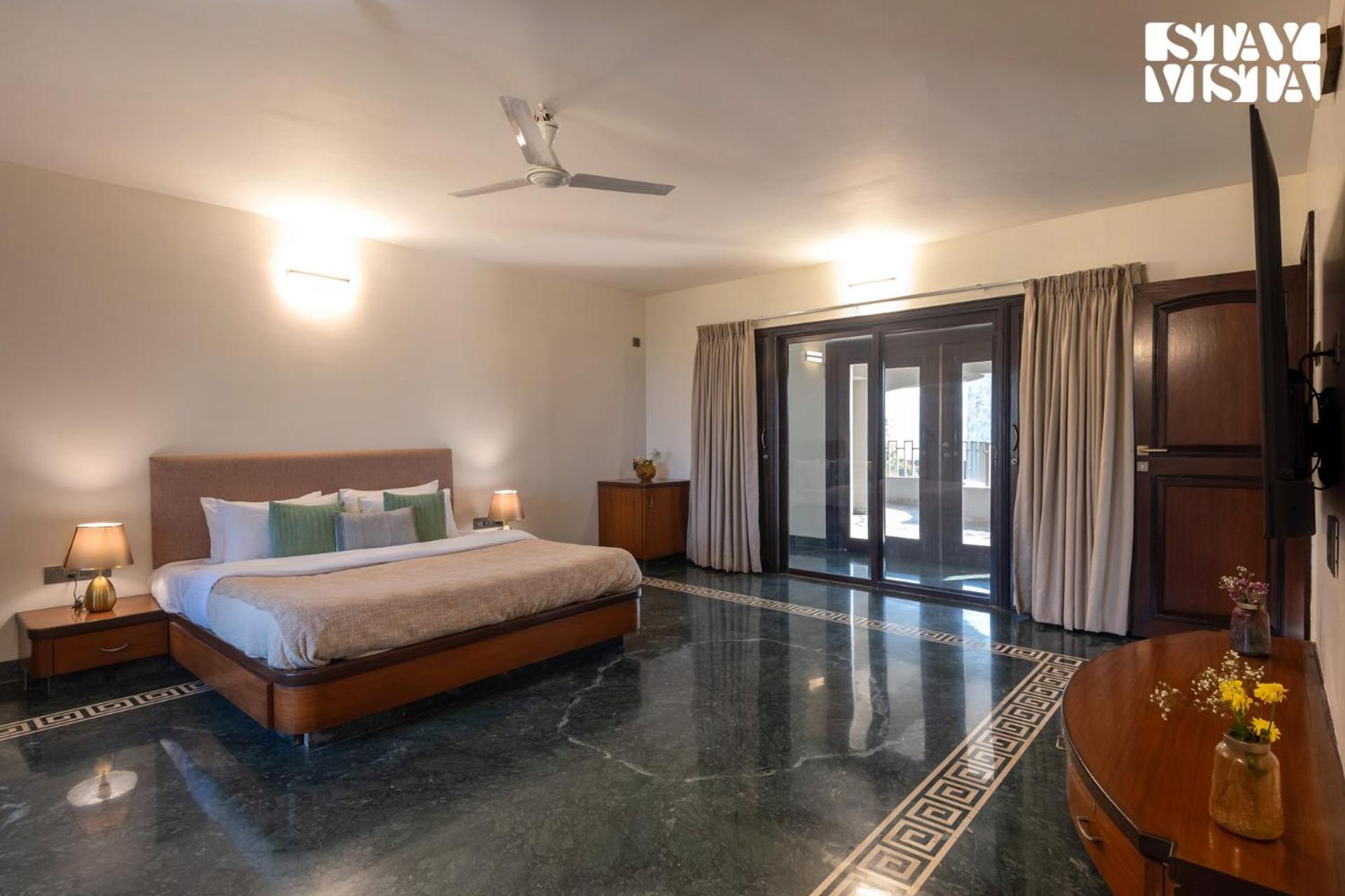 Villa Stayvista At Seraphim Peak With Pool & Views