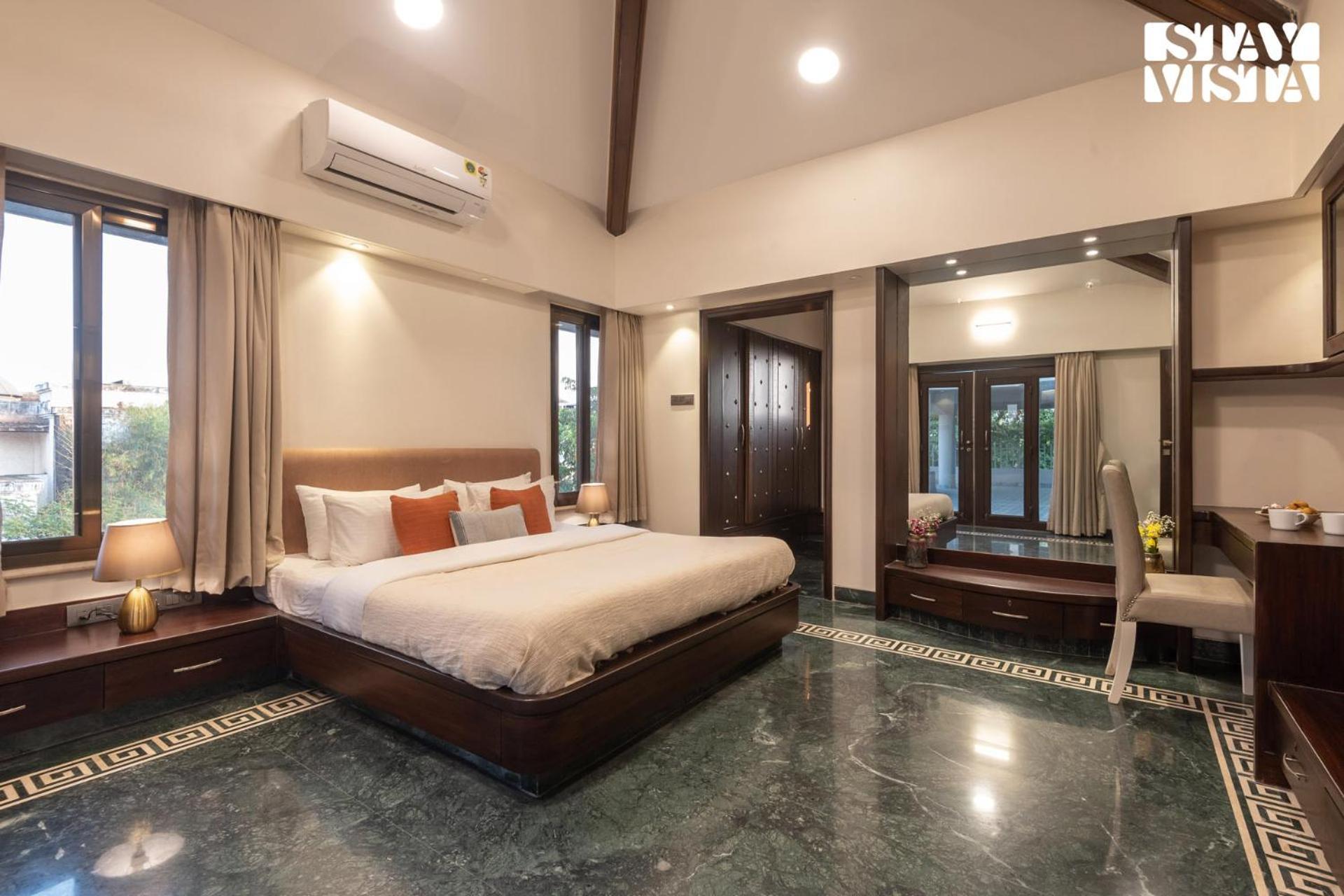 Stayvista At Seraphim Peak With Pool & Views * Lonavala