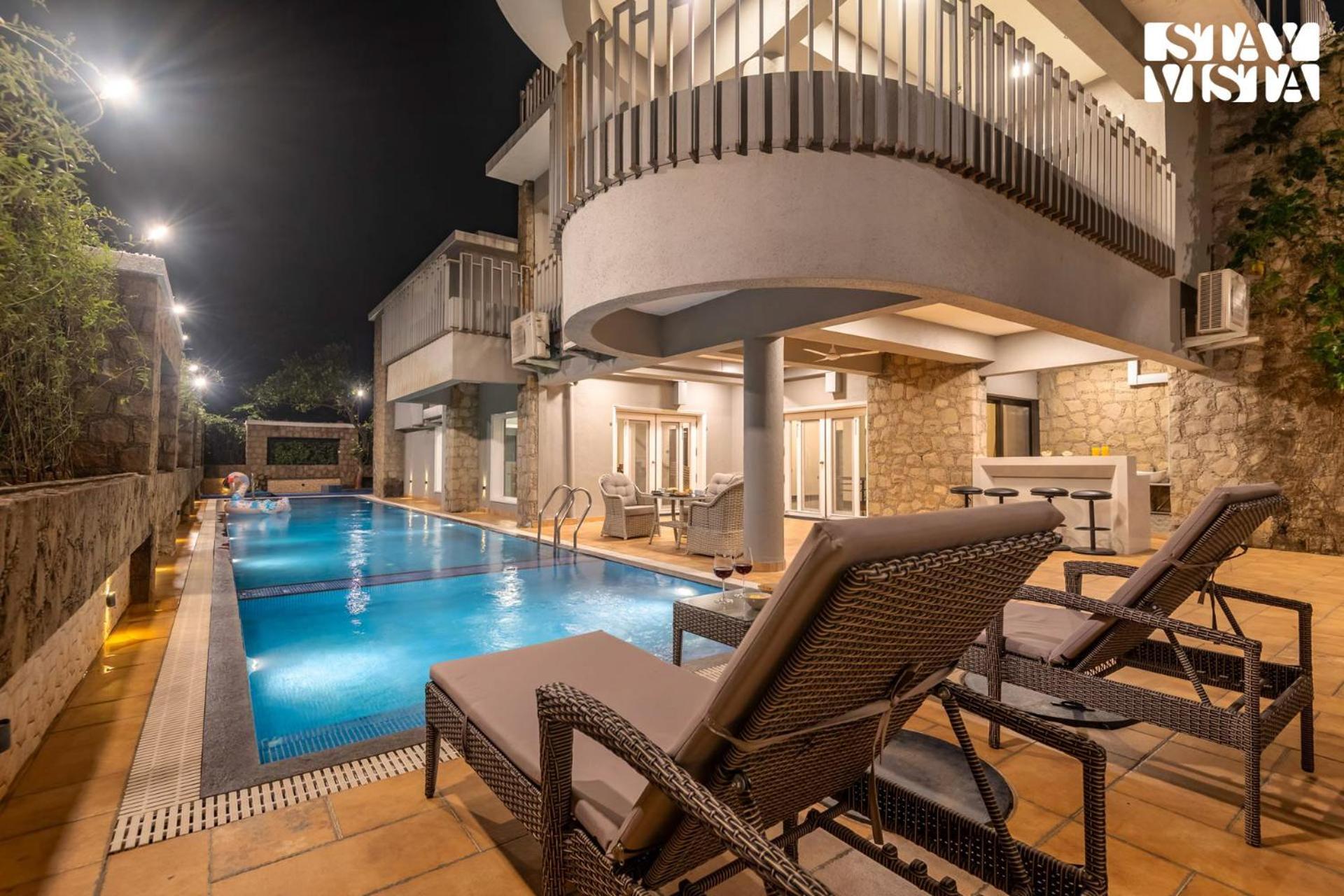 Stayvista At Seraphim Peak With Pool & Views