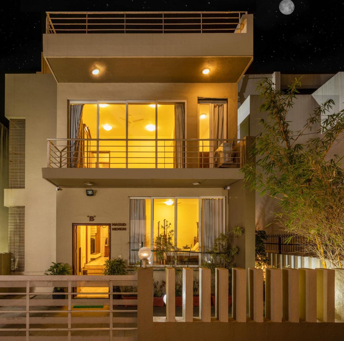 Seven Sands I Victoria I 3bhk Pool * Lonavala