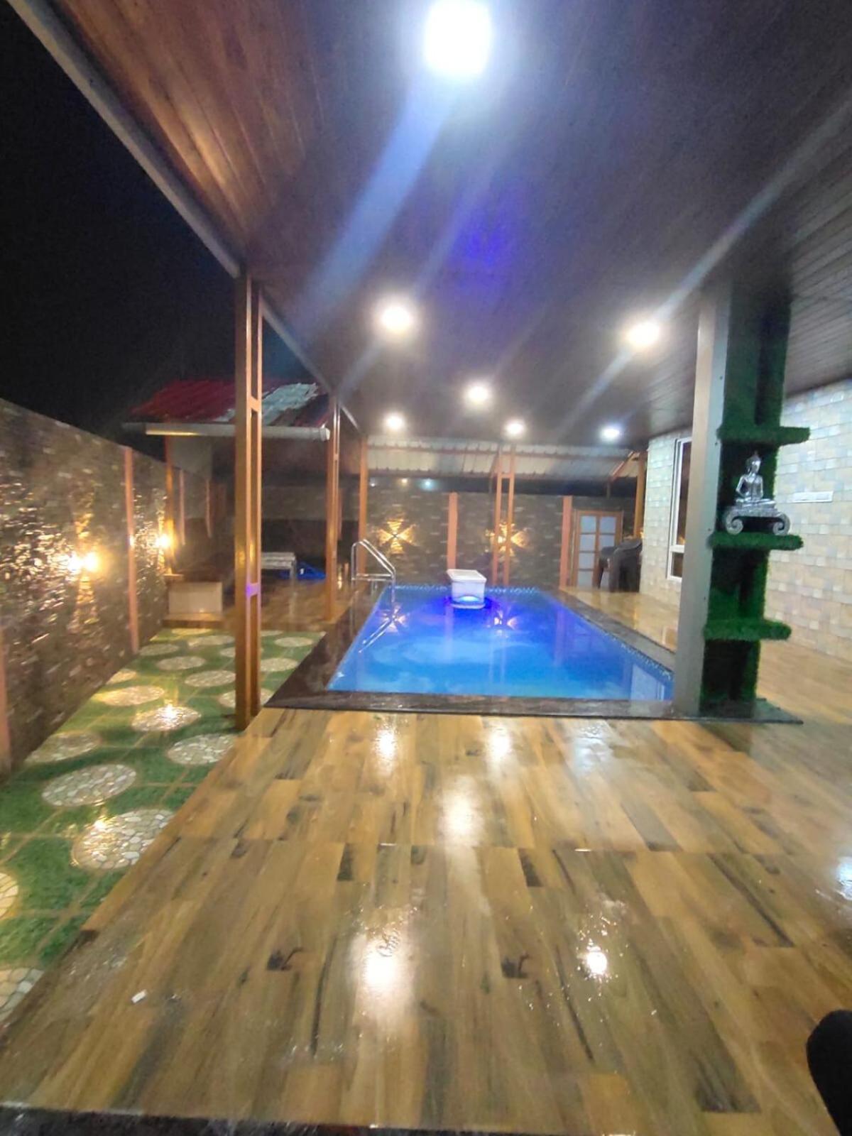 Daksh Enclave Premium Pool By Voye Homes Villa