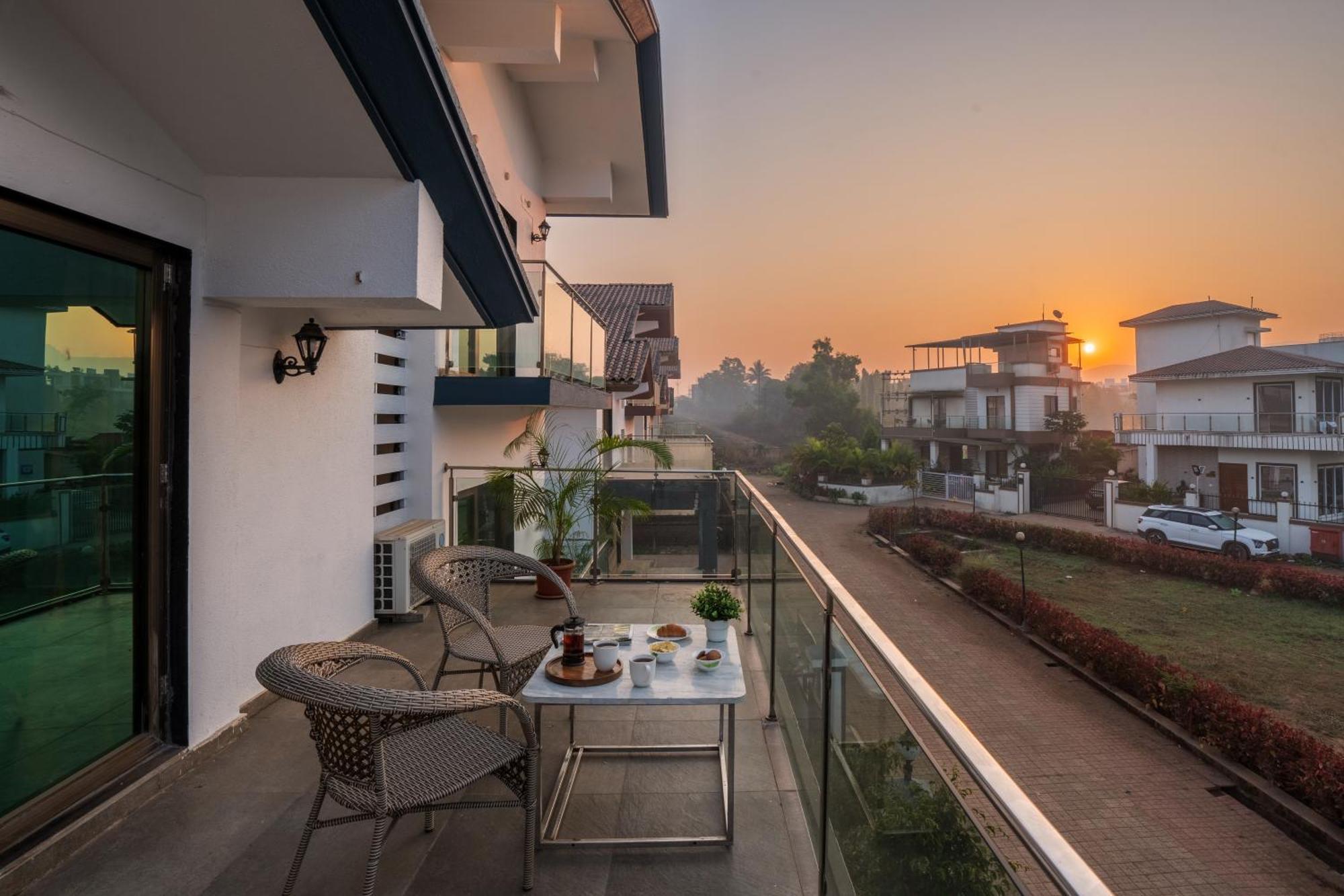 Utopia - Luxe 4bhk With Swimming Pool *