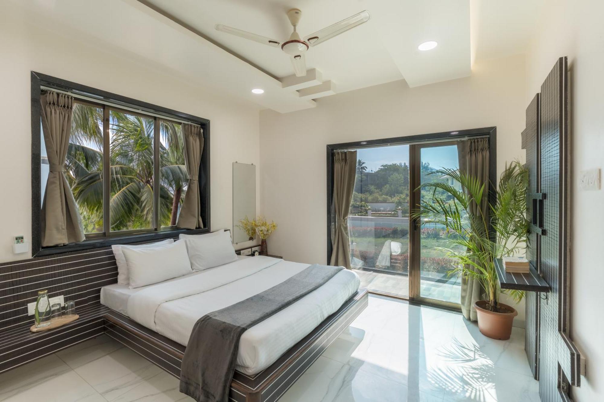 Holiday home Utopia - Luxe 4bhk With Swimming Pool