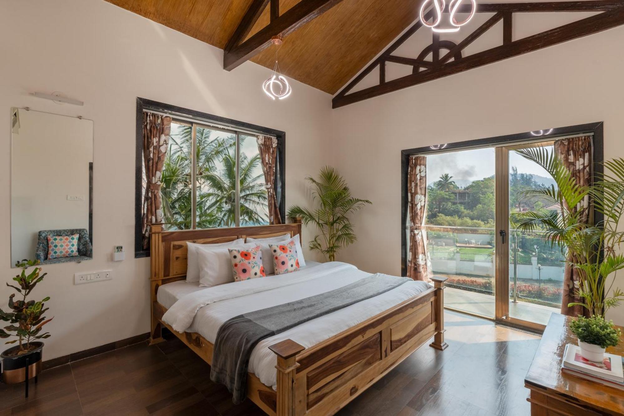 Utopia - Luxe 4bhk With Swimming Pool Holiday home *
