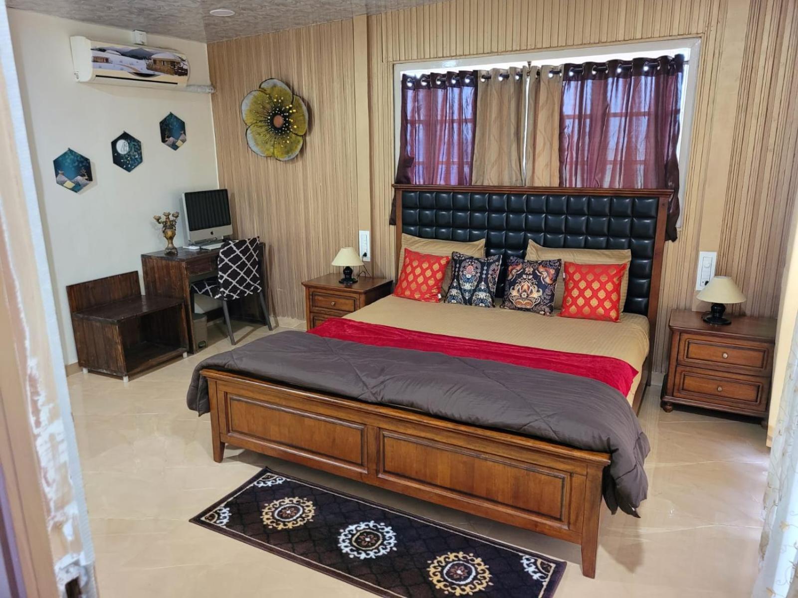 Villa Daksh Enclave Premium Pool By Voye Homes *