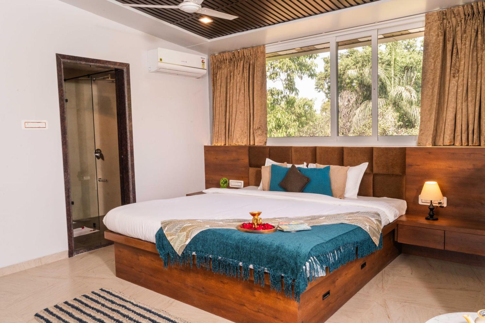Forest Pool Two 6 Bhk Private Pool Villa