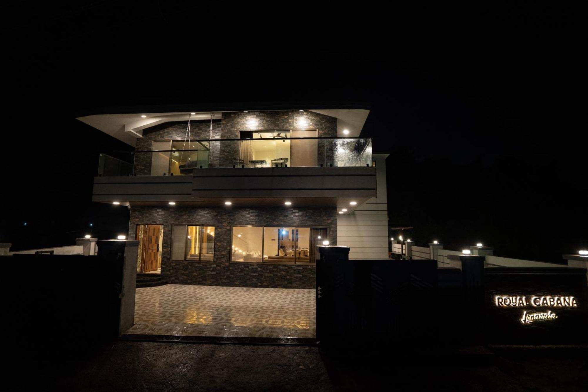 Royal - 6bhk Luxury With Heated Pool And Turf Villa