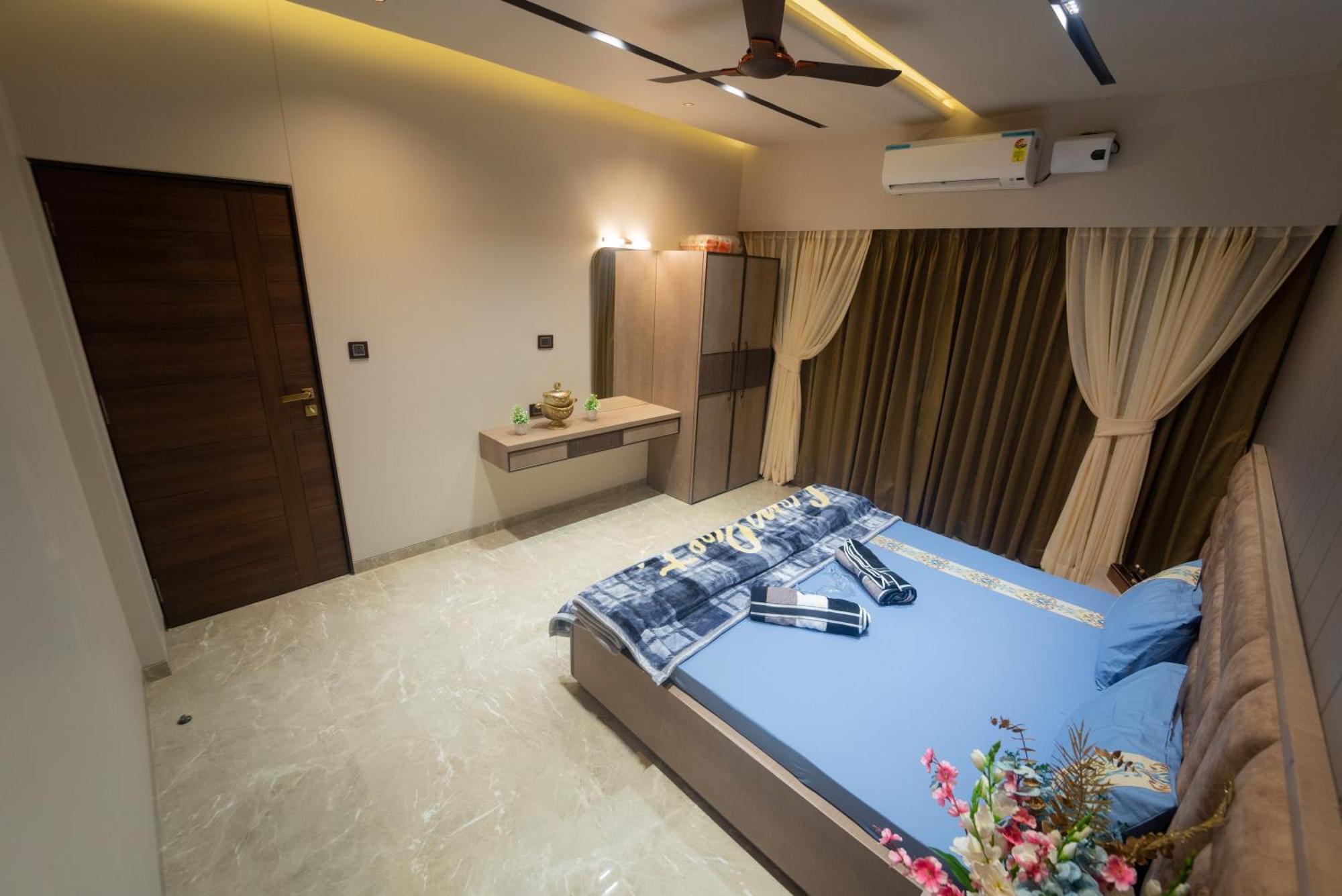 Royal - 6bhk Luxury With Heated Pool And Turf * Lonavala