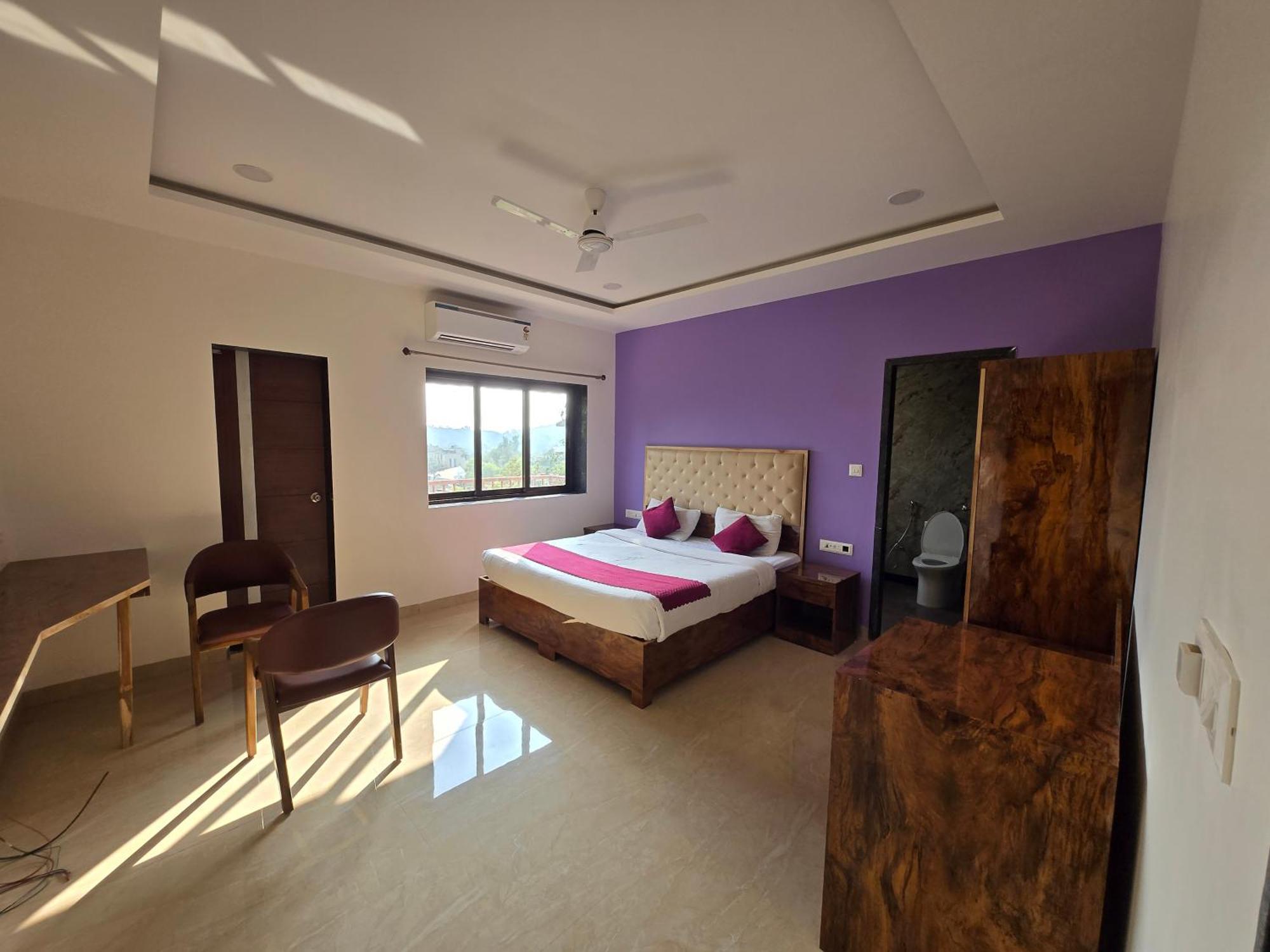 Hotel Hill 3*