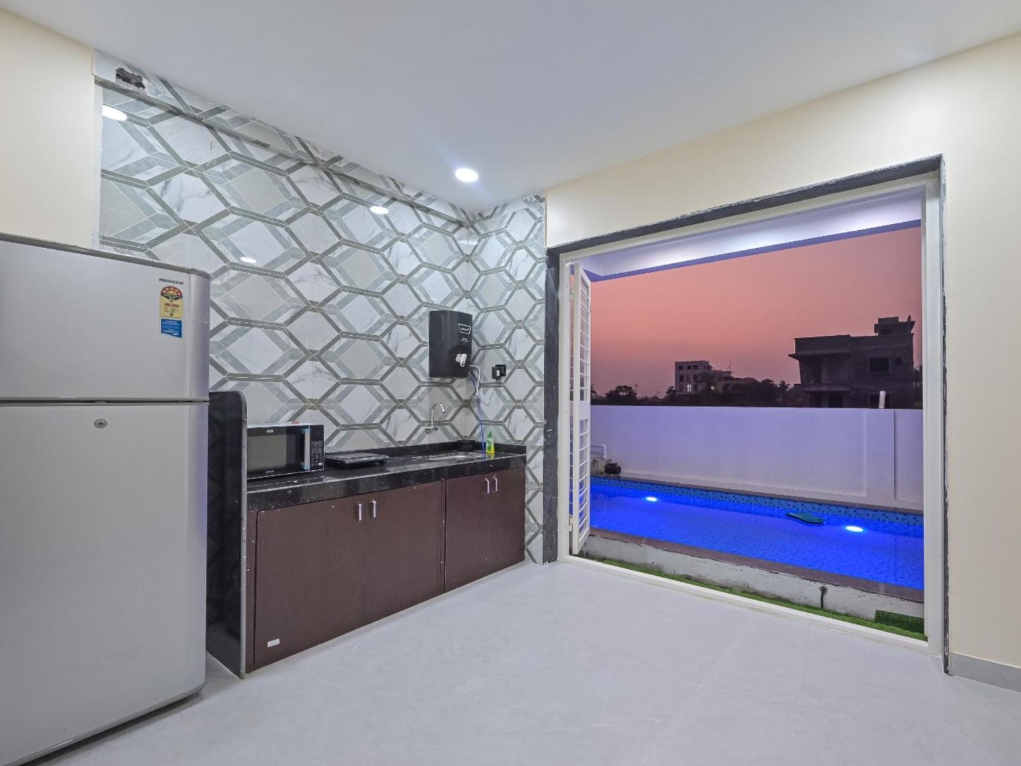 Ivy Sapphire 4bhk With Pool Near Ekvira Devi Temple *