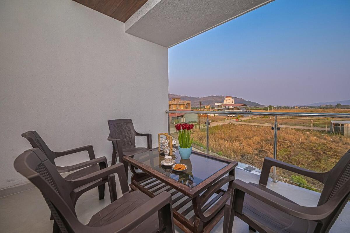 Villa Ivy Sapphire 4bhk With Pool Near Ekvira Devi Temple