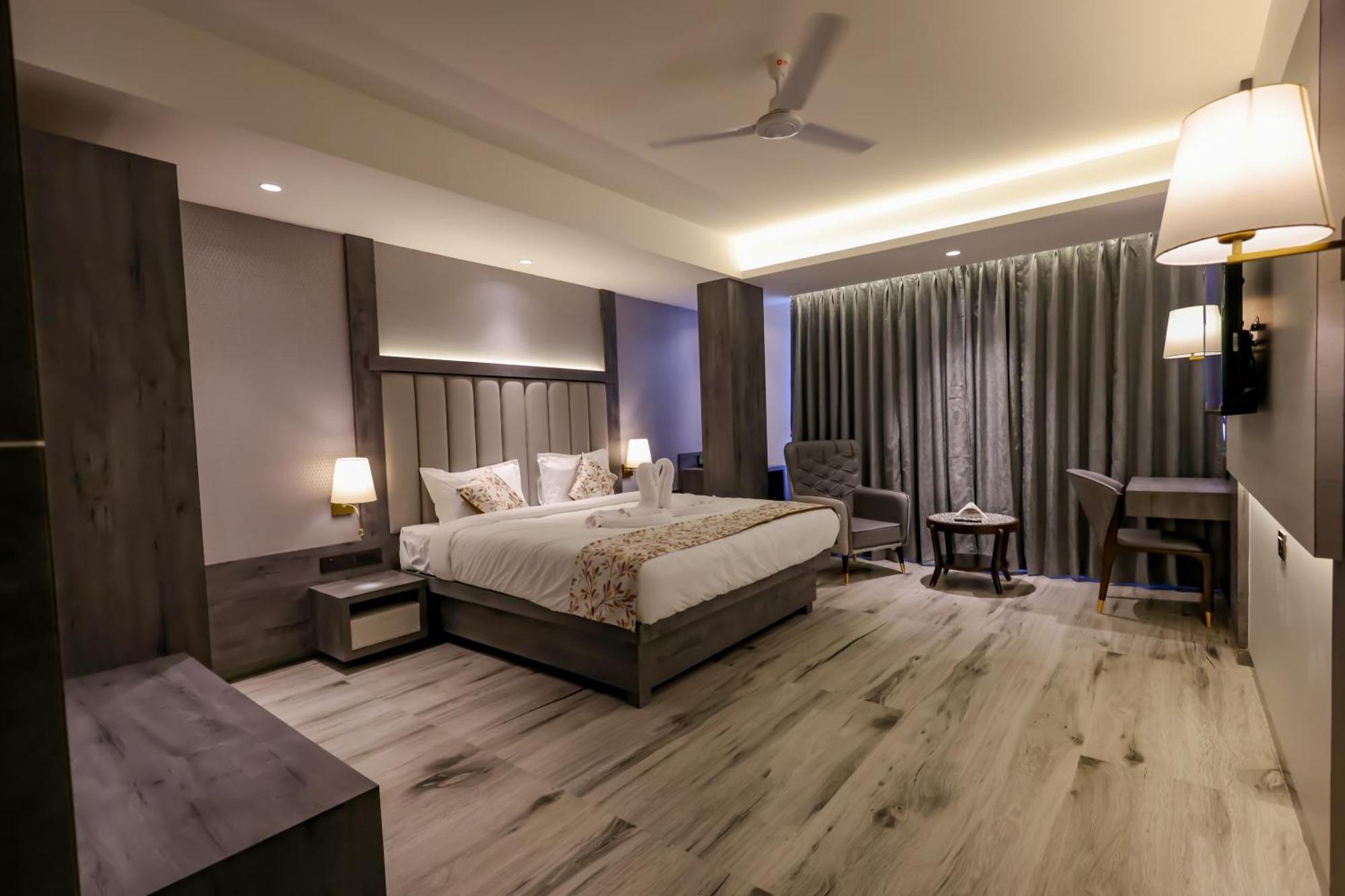 Hillberry Hotel
