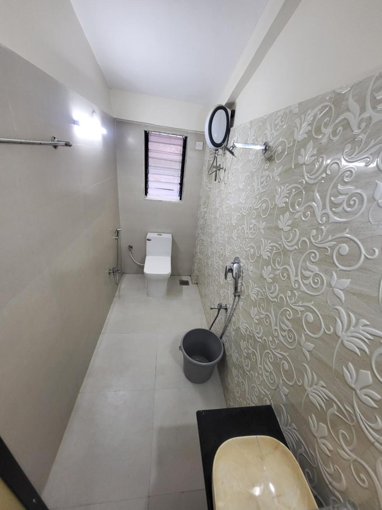 The Perfect Para Disco Big Pool Cricket Turf Villa *