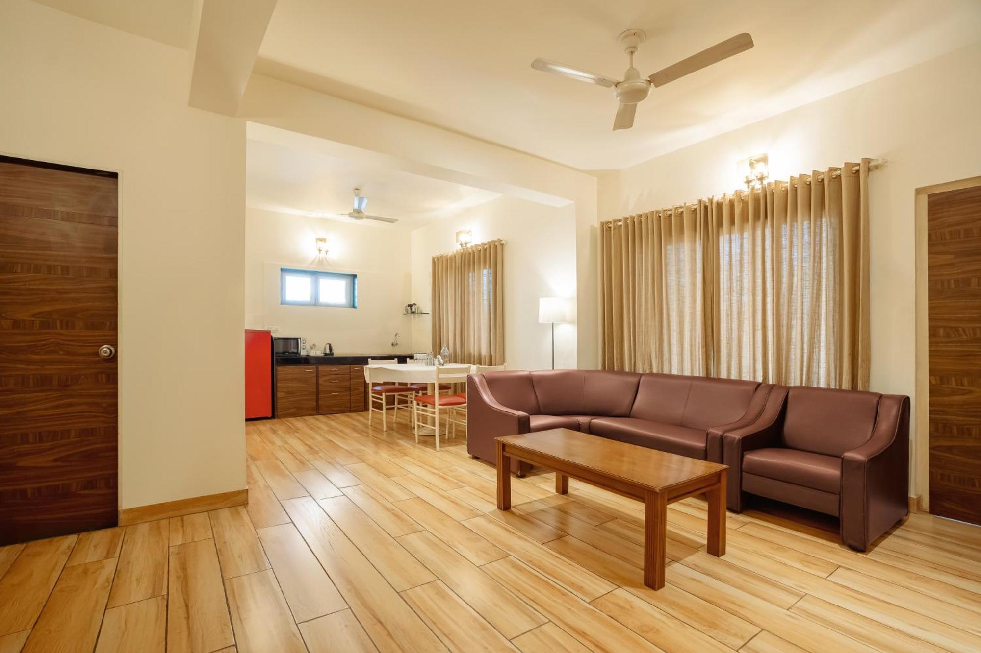 By Hangout By Rubha Hospitality Villa *